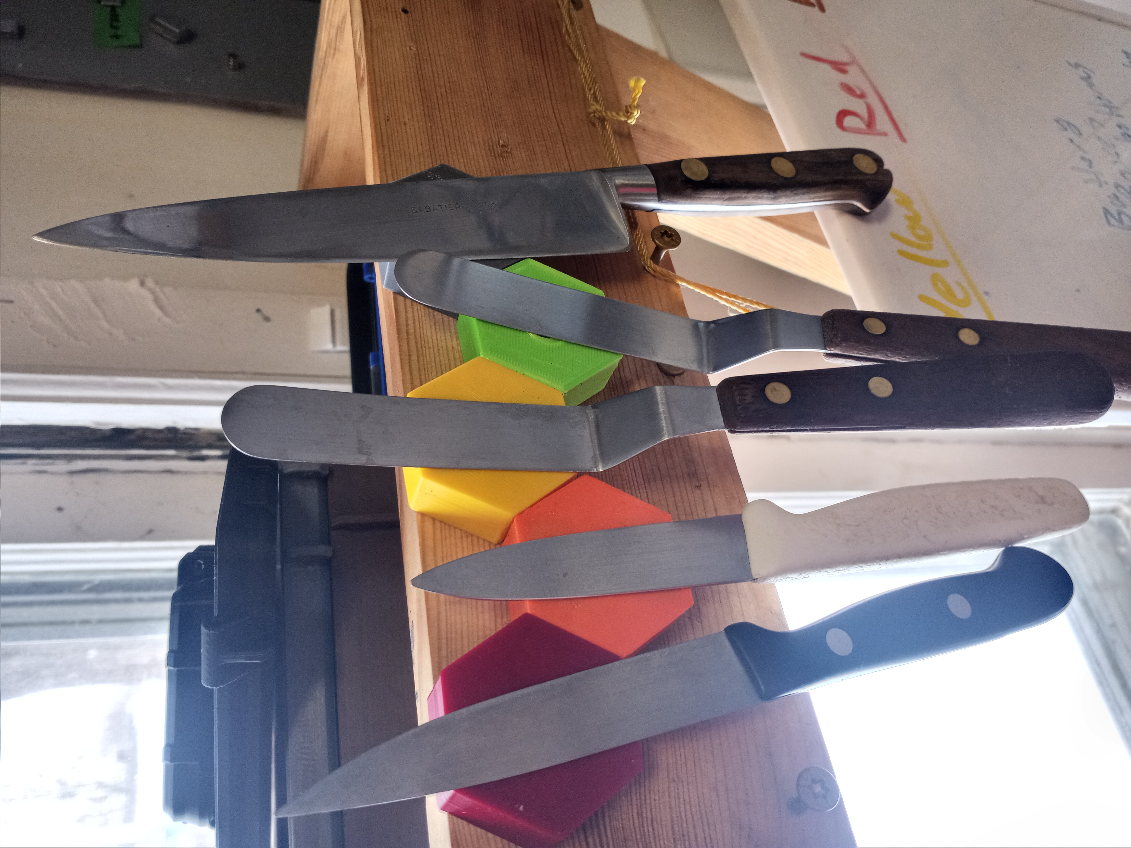 HexMag: Modular Hexagonal Magnetic Storage