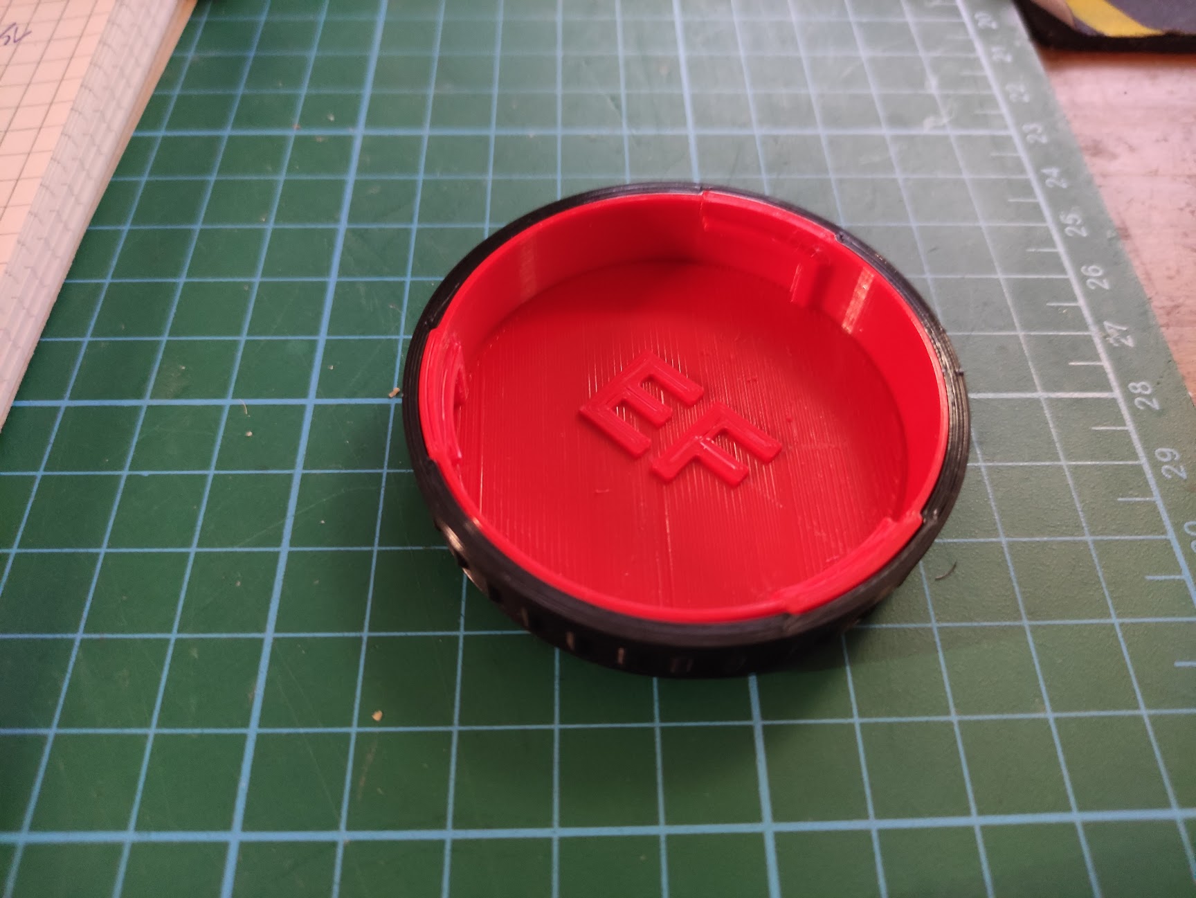 modular Lens Caps with (optional) embossed focal length by LucMeister