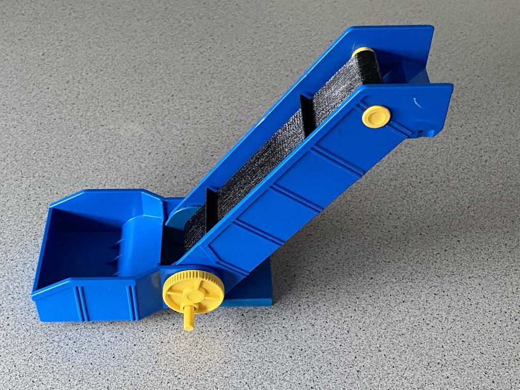 Duplo 2025 conveyor belt