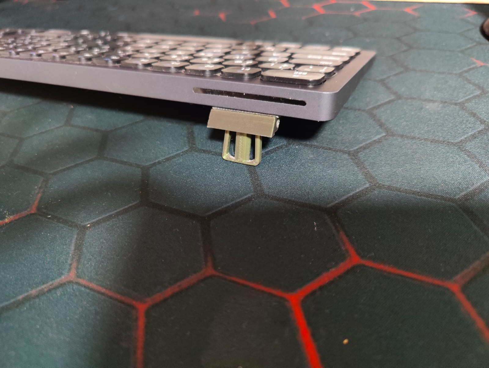 Keyboard legs by S4IT4M4 Download free STL model