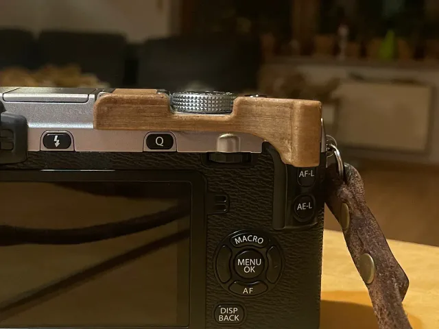 Fujifilm X-E2 thumb grip