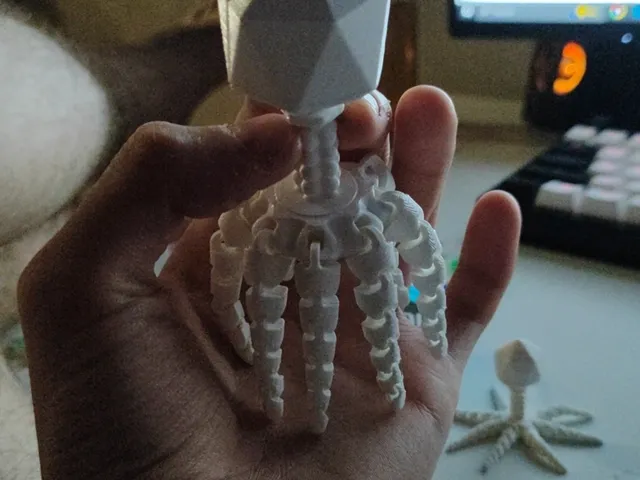 Bacteriophage – Jellyfish-Inspired 3D Model