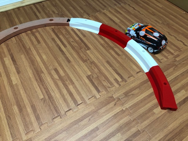 RC Track Barrier compatible with Mini-Z foam border