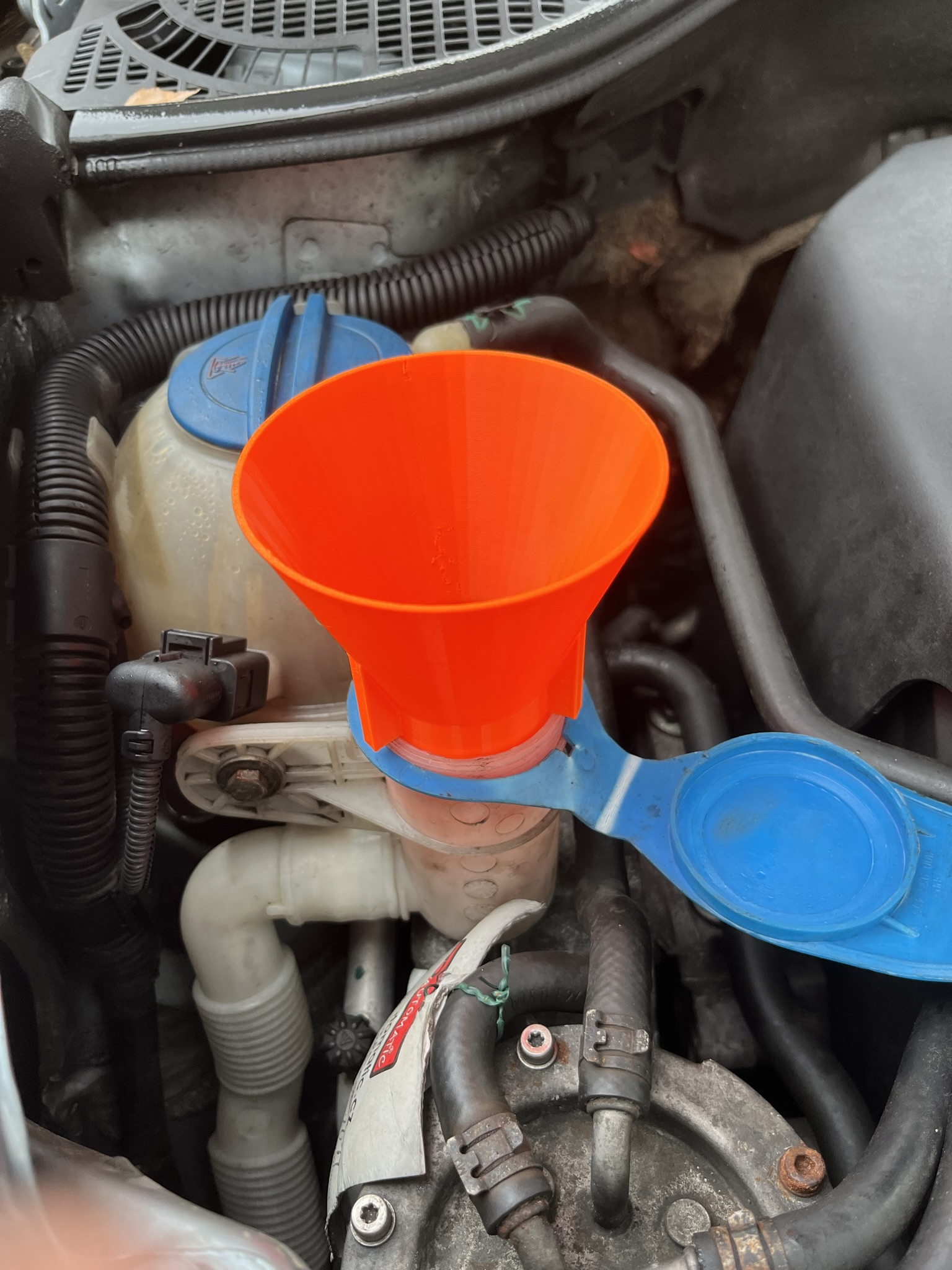Washer fluid funnel by zababa Download free STL model