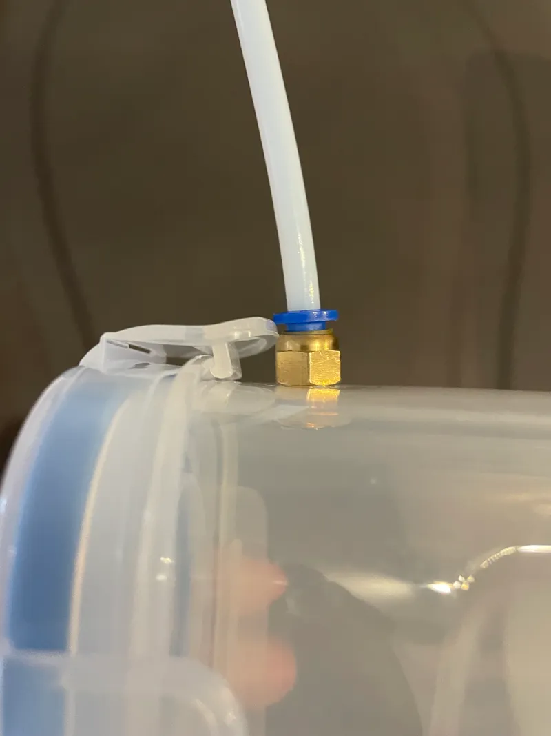 Filament dry box storage - simple tupperware box (source included) by  William, Download free STL model