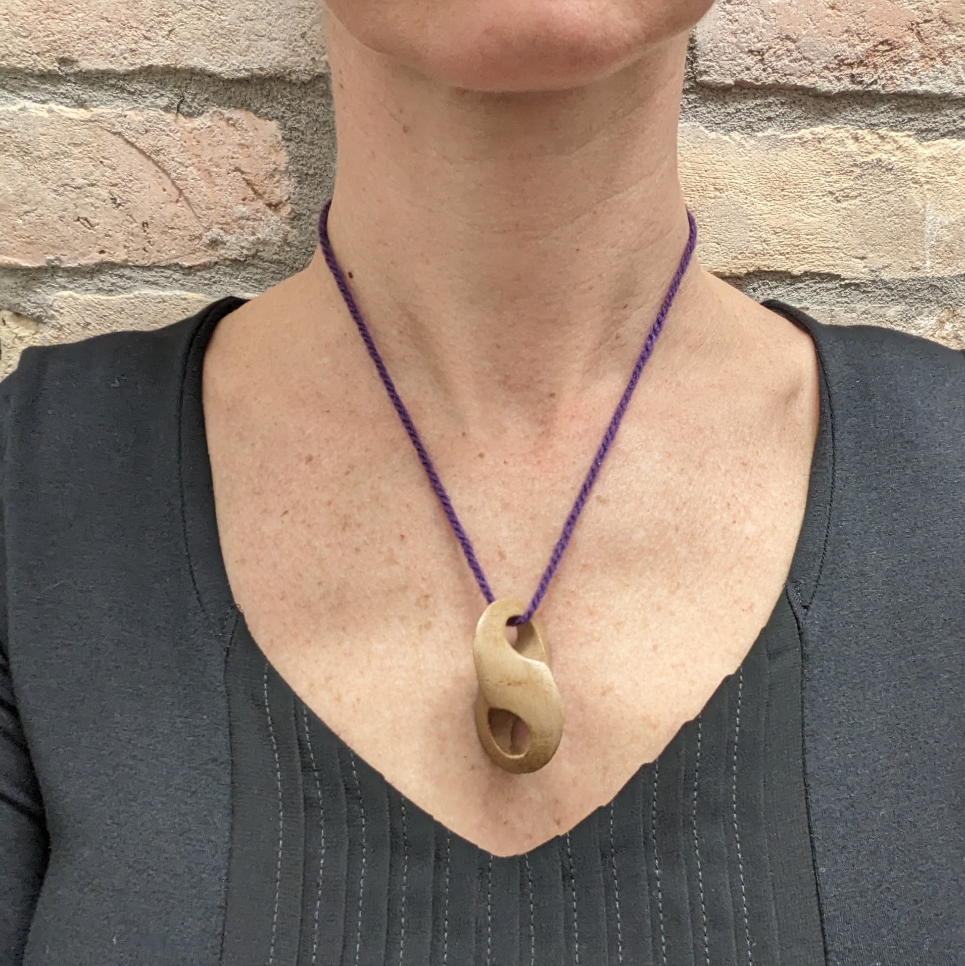 Oloid pendant