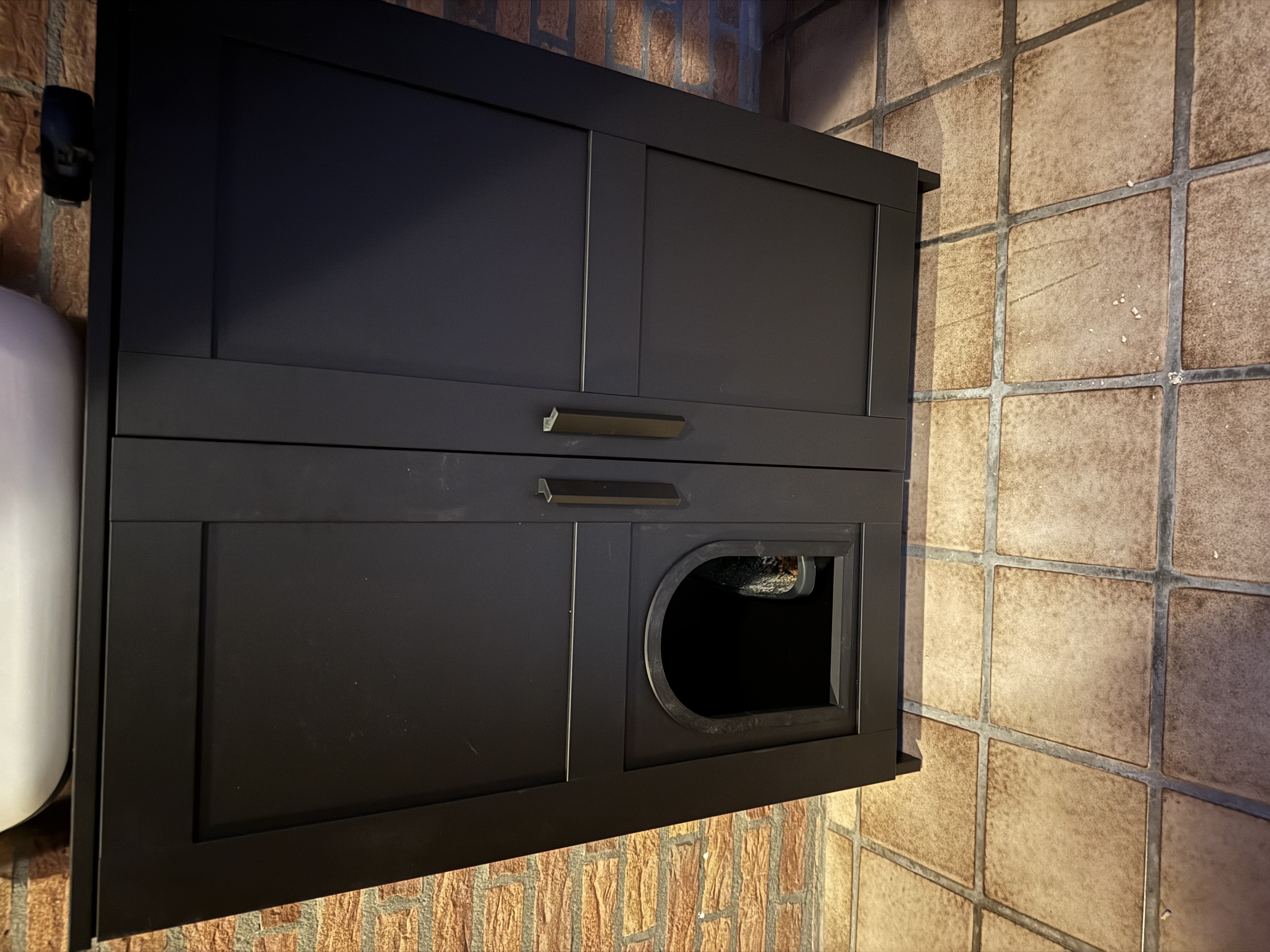 IKEA Brimnes - cat litter box door hack