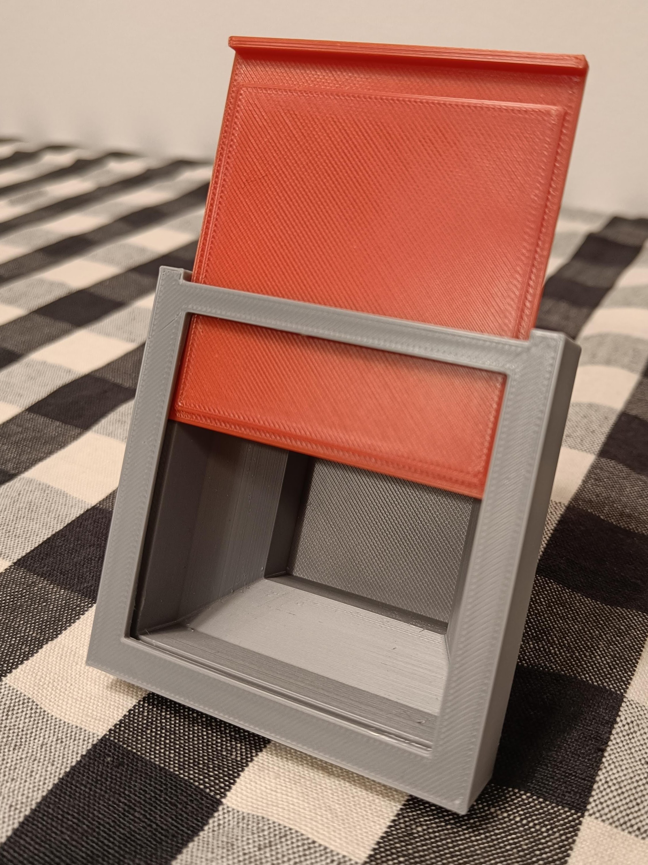 Miniatura 5 do modelo 3D Dice Tower - top storage container