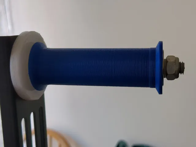 Two bearing spool holder