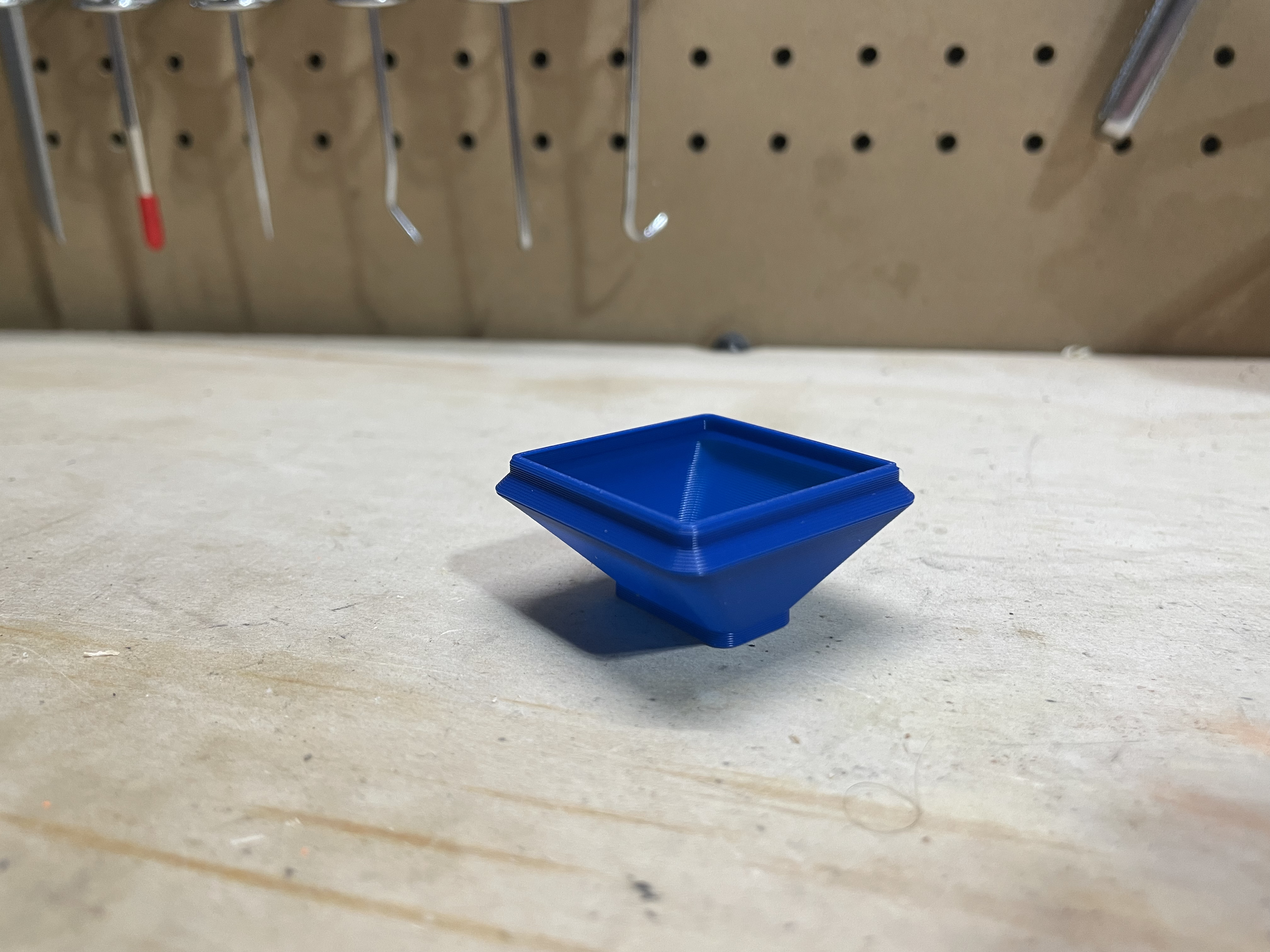 Stackable Gridfinity Funnel - Vase Mode 3D model thumbnail