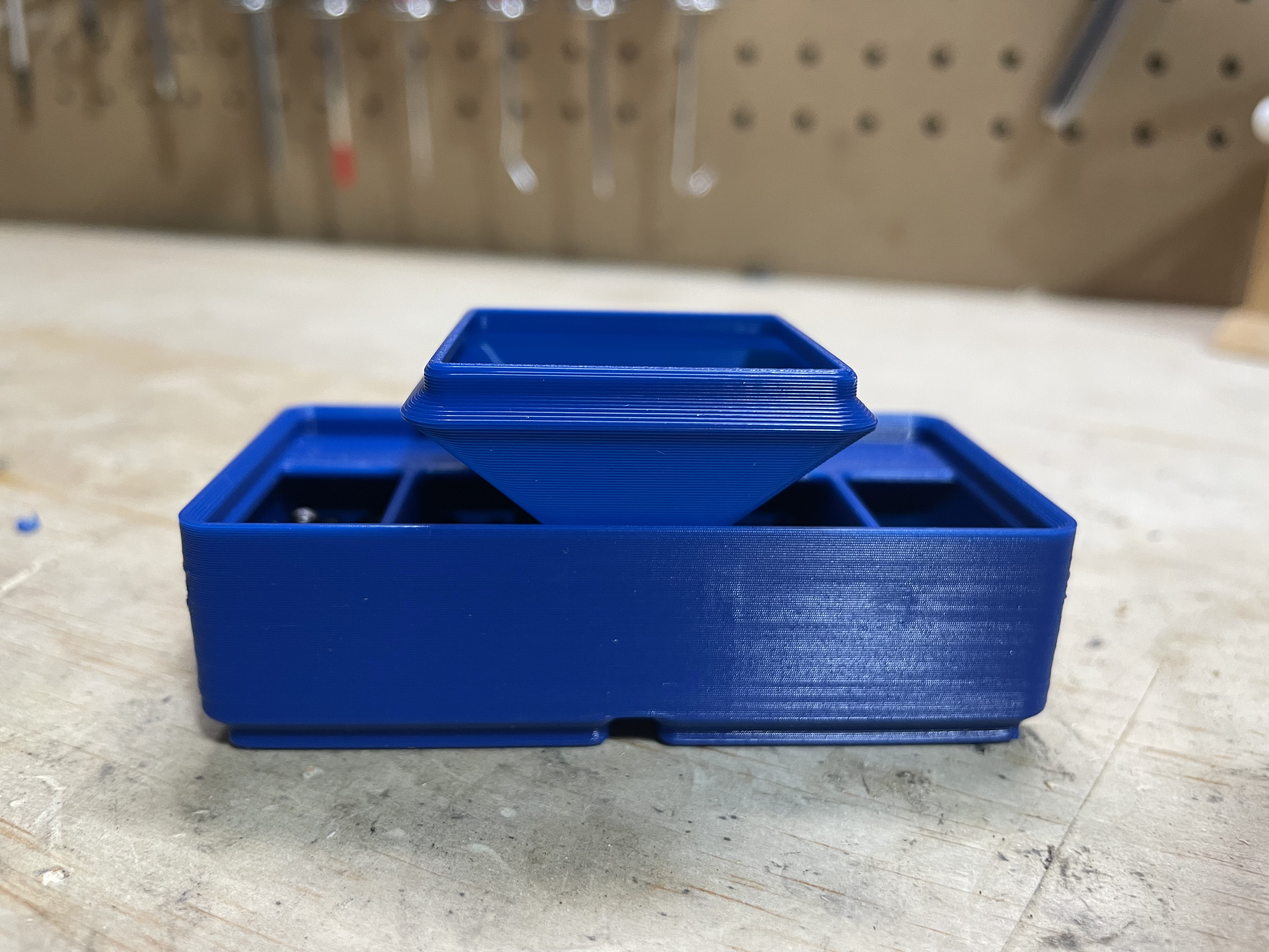 Miniatura 2 do modelo 3D Stackable Gridfinity Funnel - Vase Mode