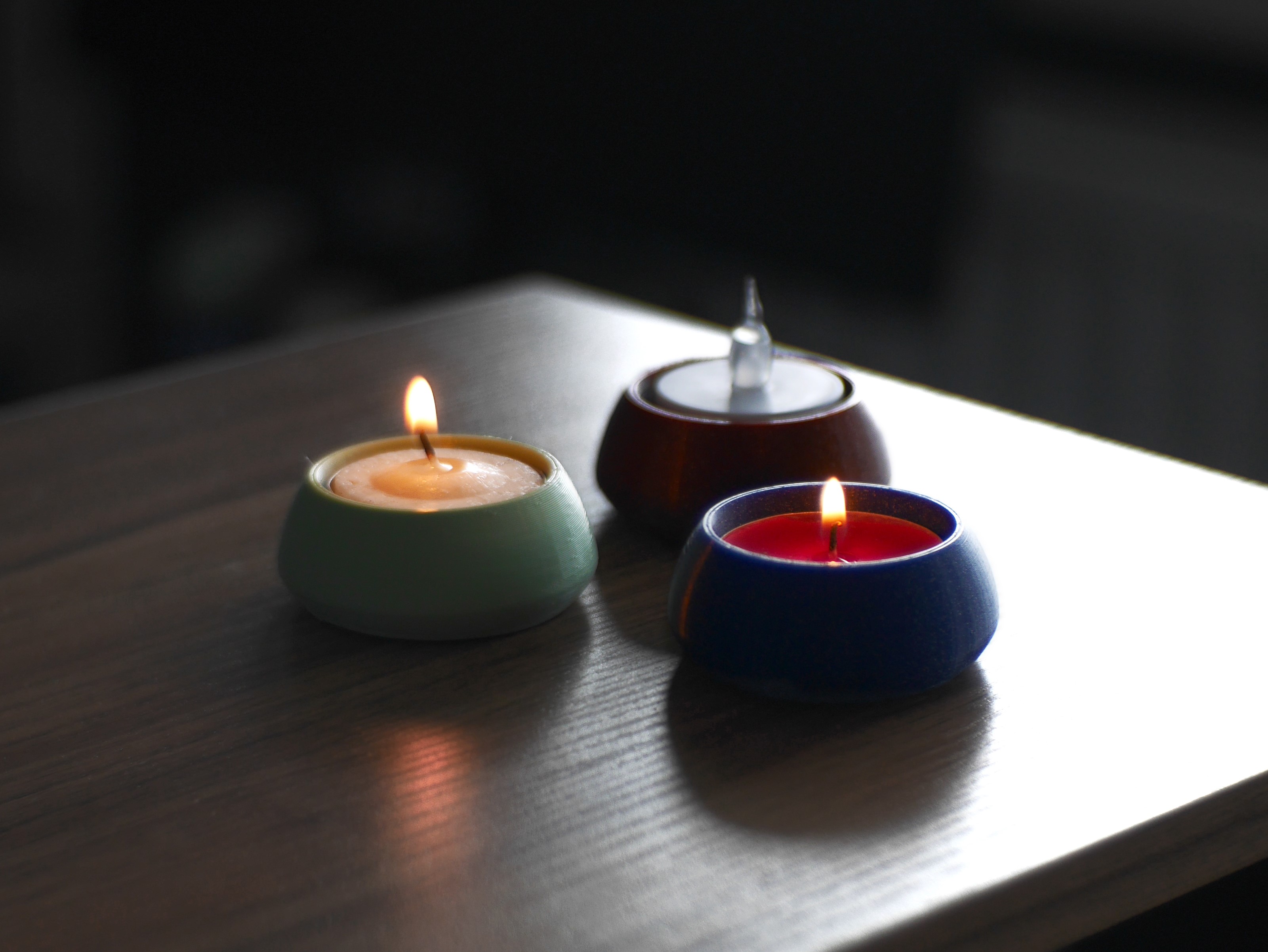 Minimalist tea light holder