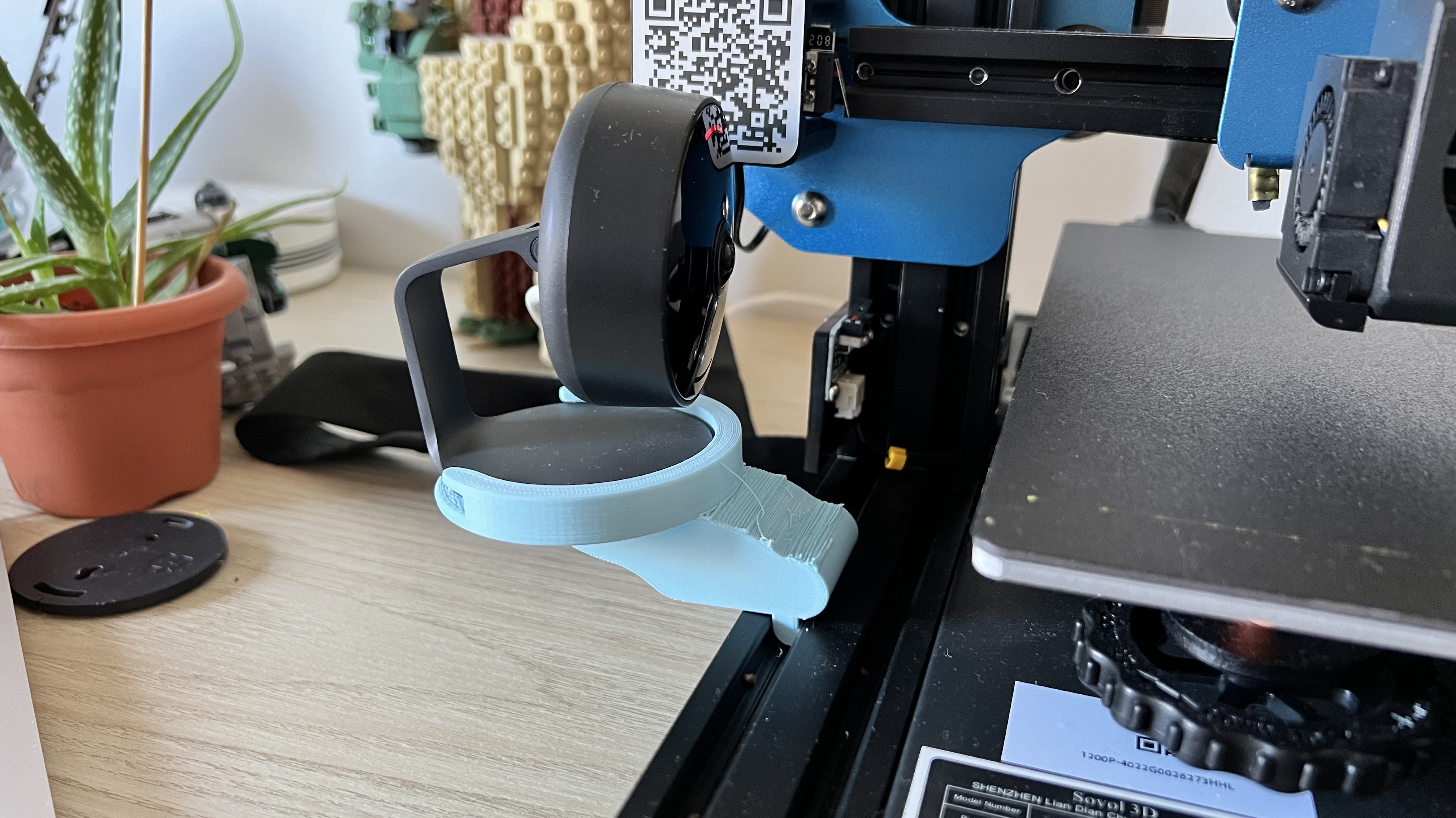 Logi Circle v1 holder (HomeKit)