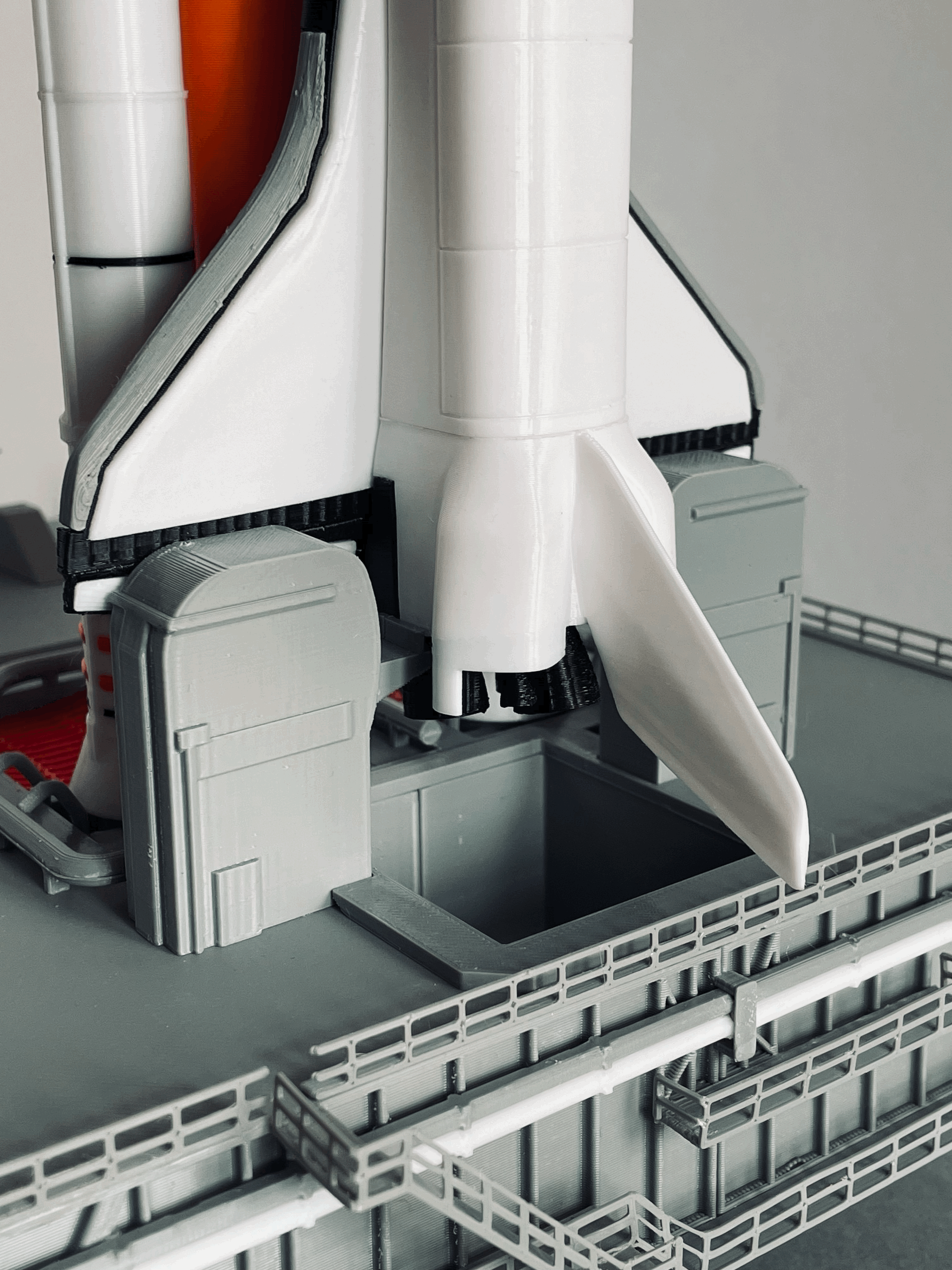 Miniatura 2 do modelo 3D Space shuttle 1:200 Pad