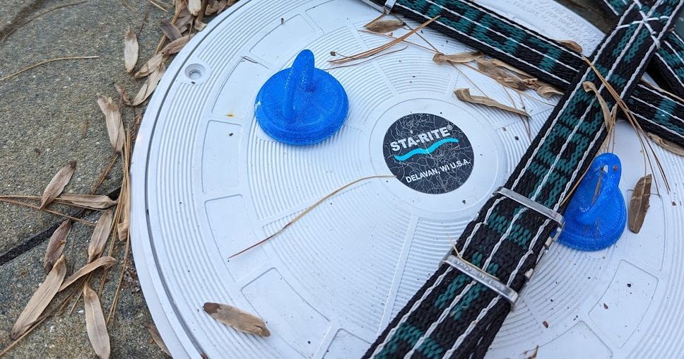StaRite pool skimmer lid plugs by tommck Download free STL model