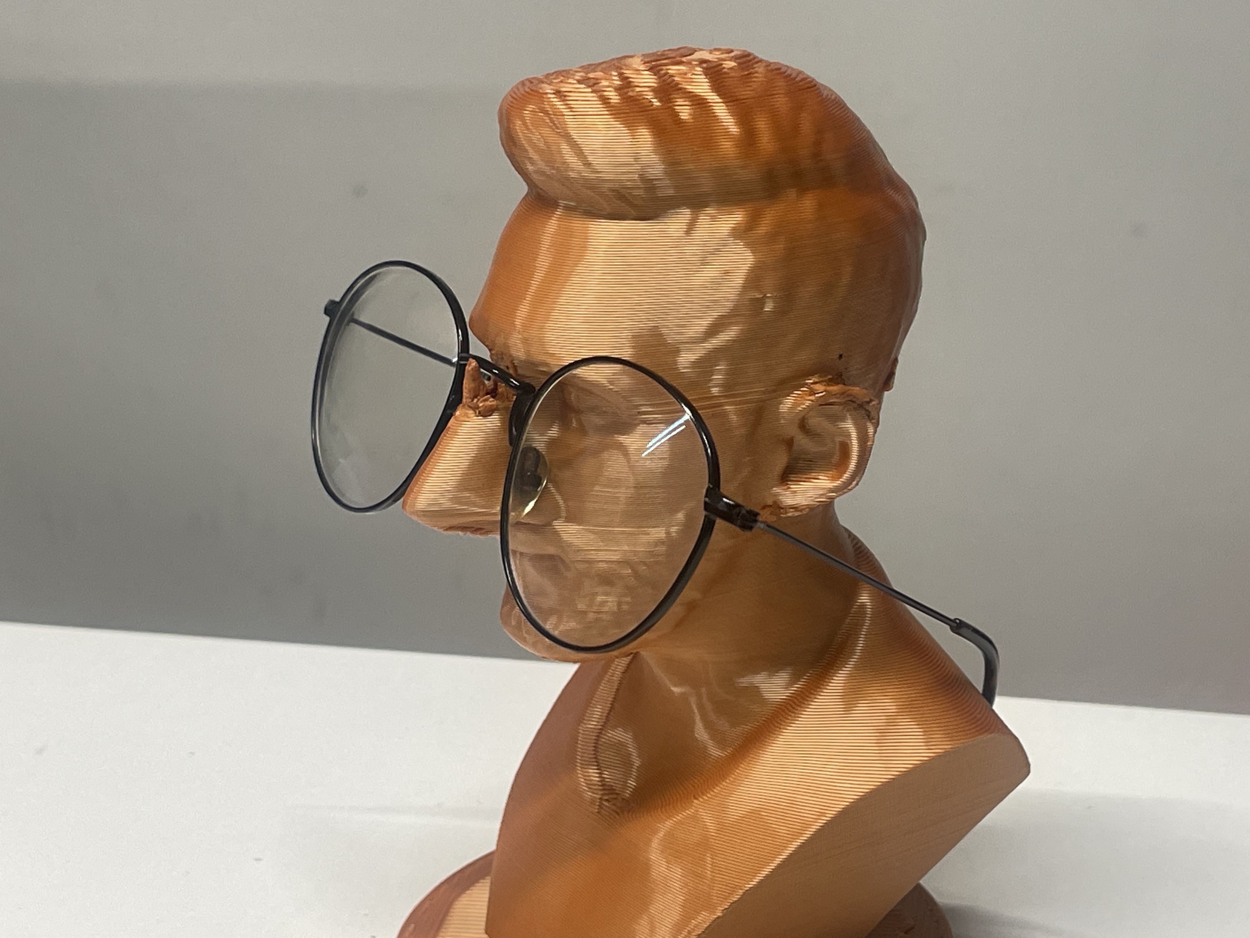 Lionel Messi Eyeglass Holder by CalebTimoteo Download free STL model