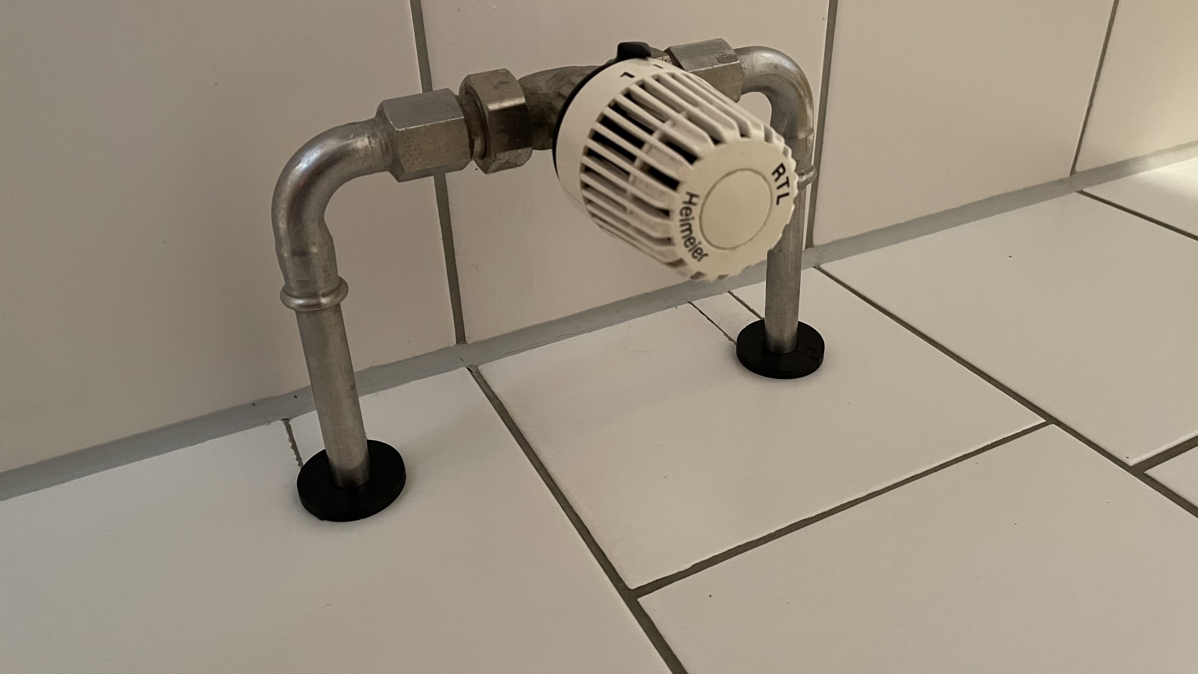 Heating pipe cover