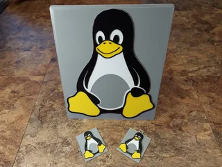 Linux Tux Penguin Logo Plate and Keyring