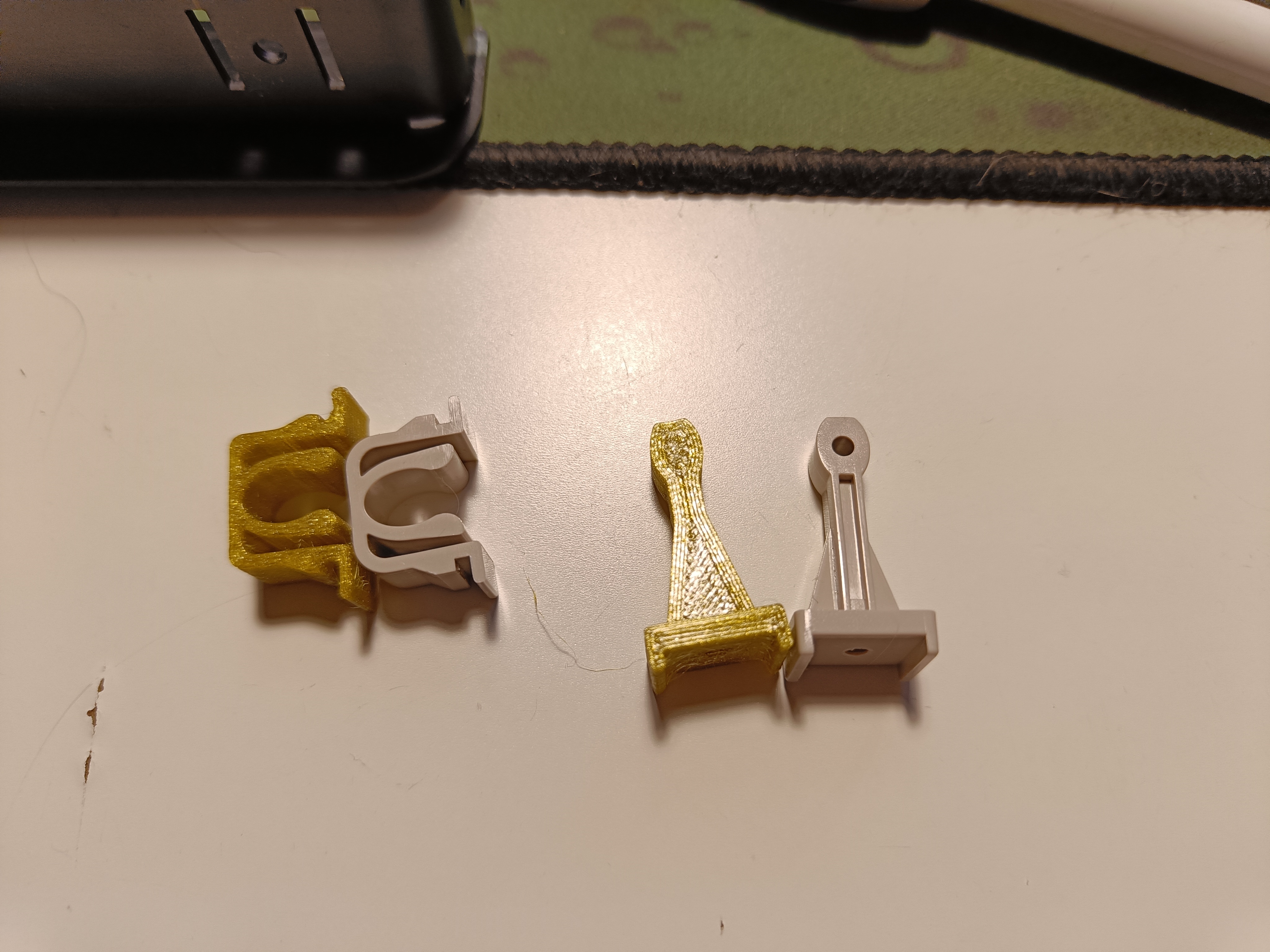 Lian-Li front panel clips