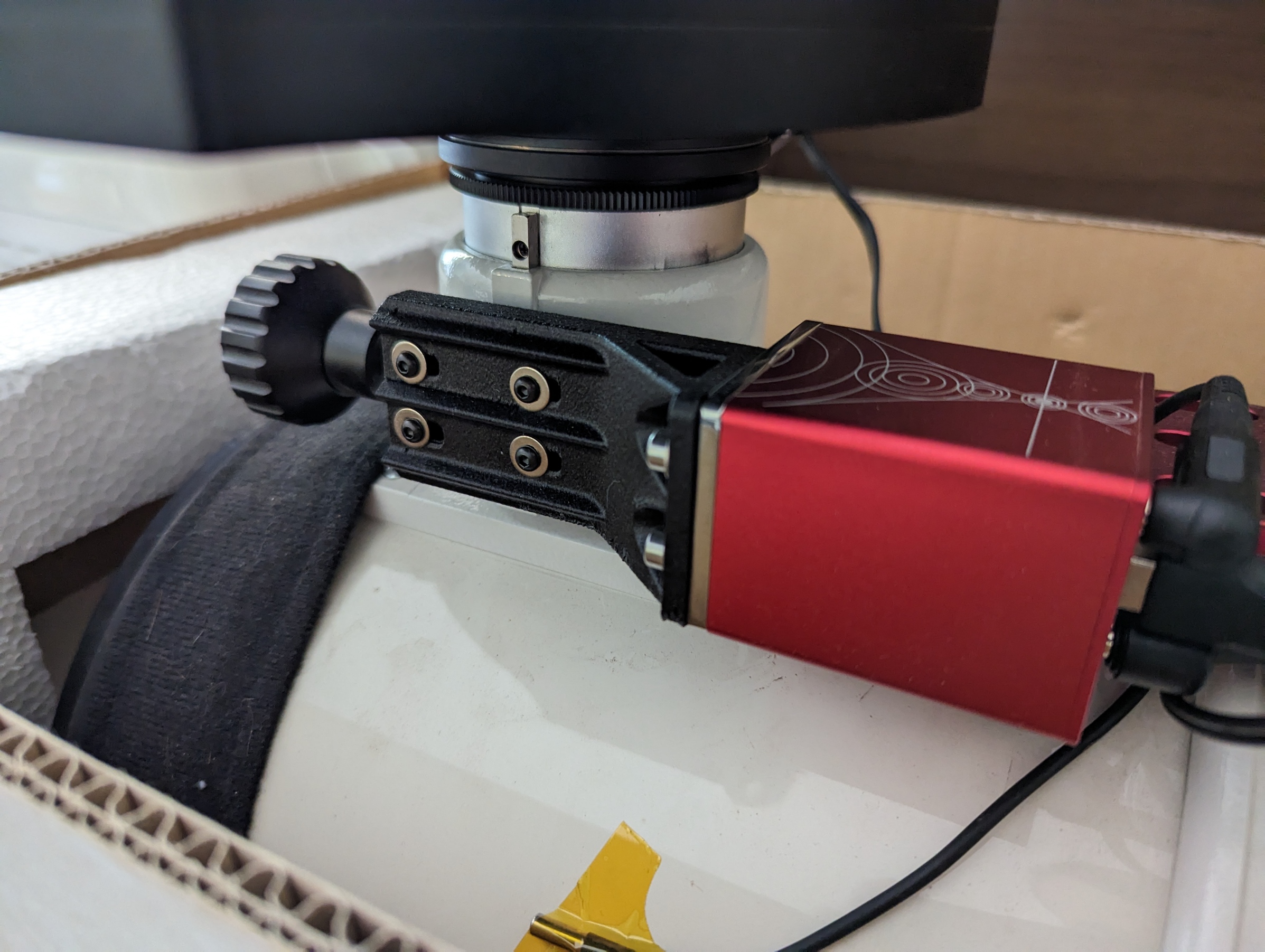 ZWO EAF Bracket to suit Vixen R200SS Focuser