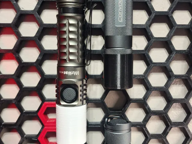 Convoy S2+ / Wurkkos FC12 Honeycomb Holder