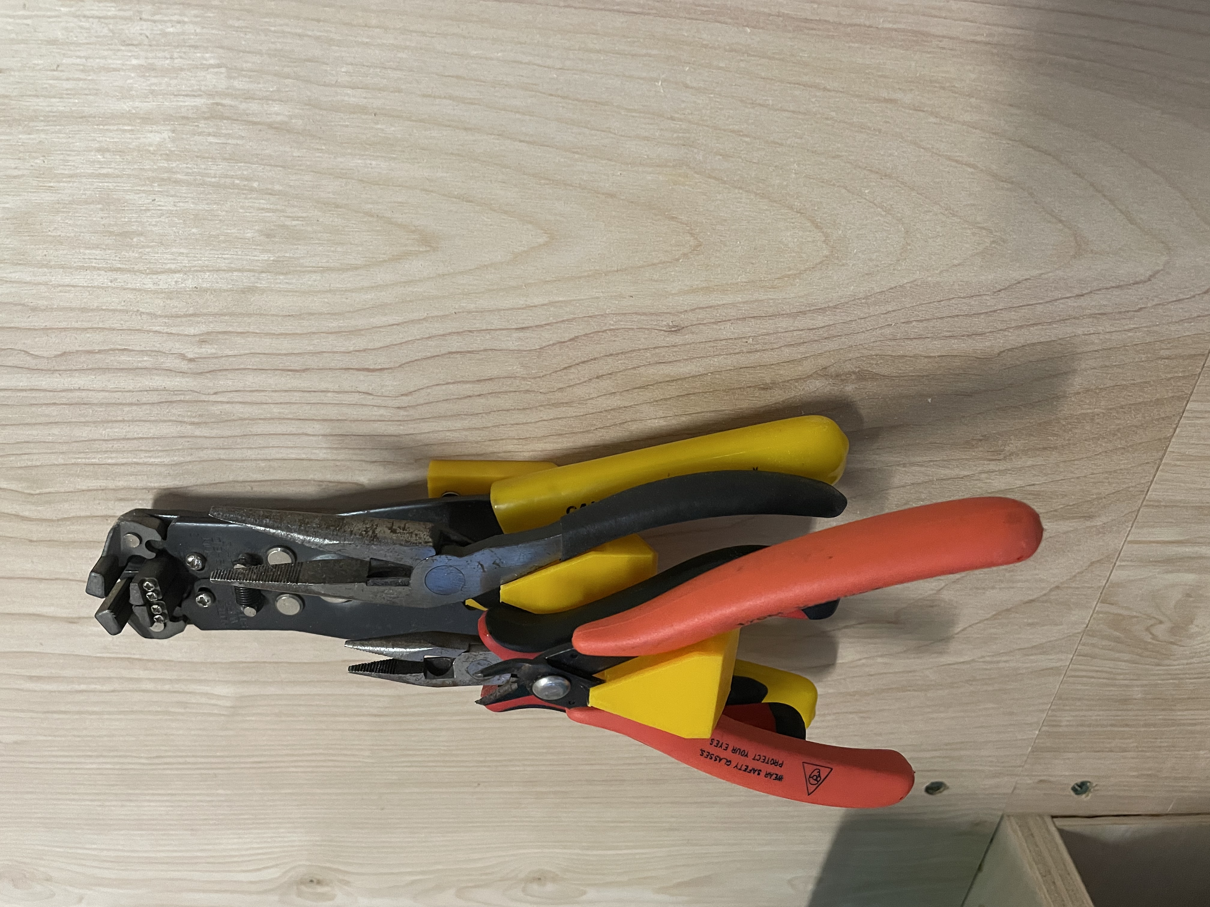 4 Plier holder 3D model thumbnail