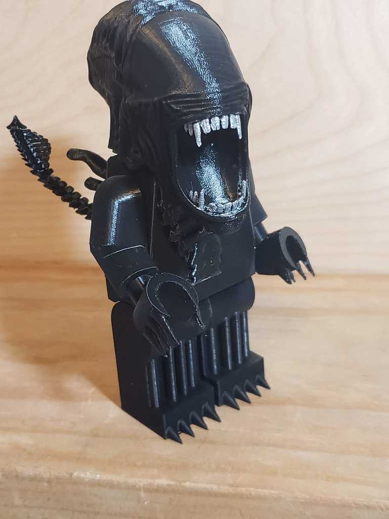 Lego discount xenomorph minifigure