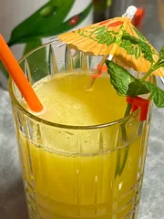 cocktail fruit holder