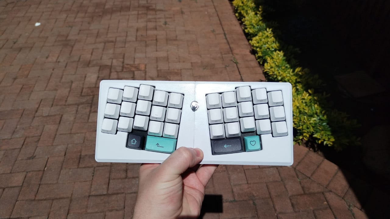Le Chiffre 40% Mechanical Keyboard (Handwired Version)
