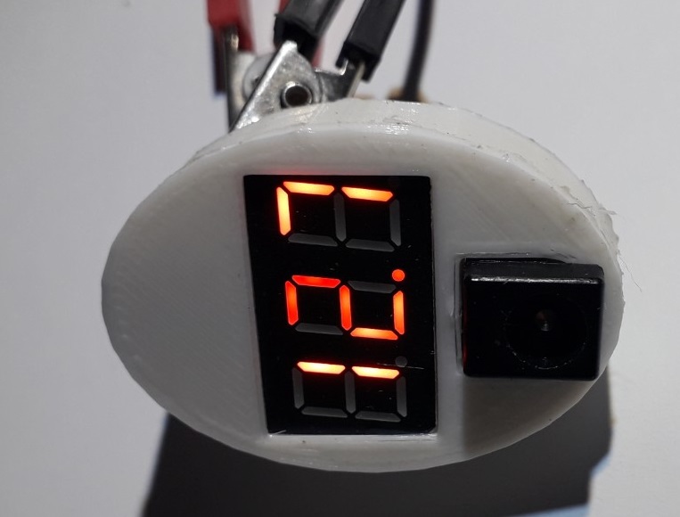 Jack voltmeter