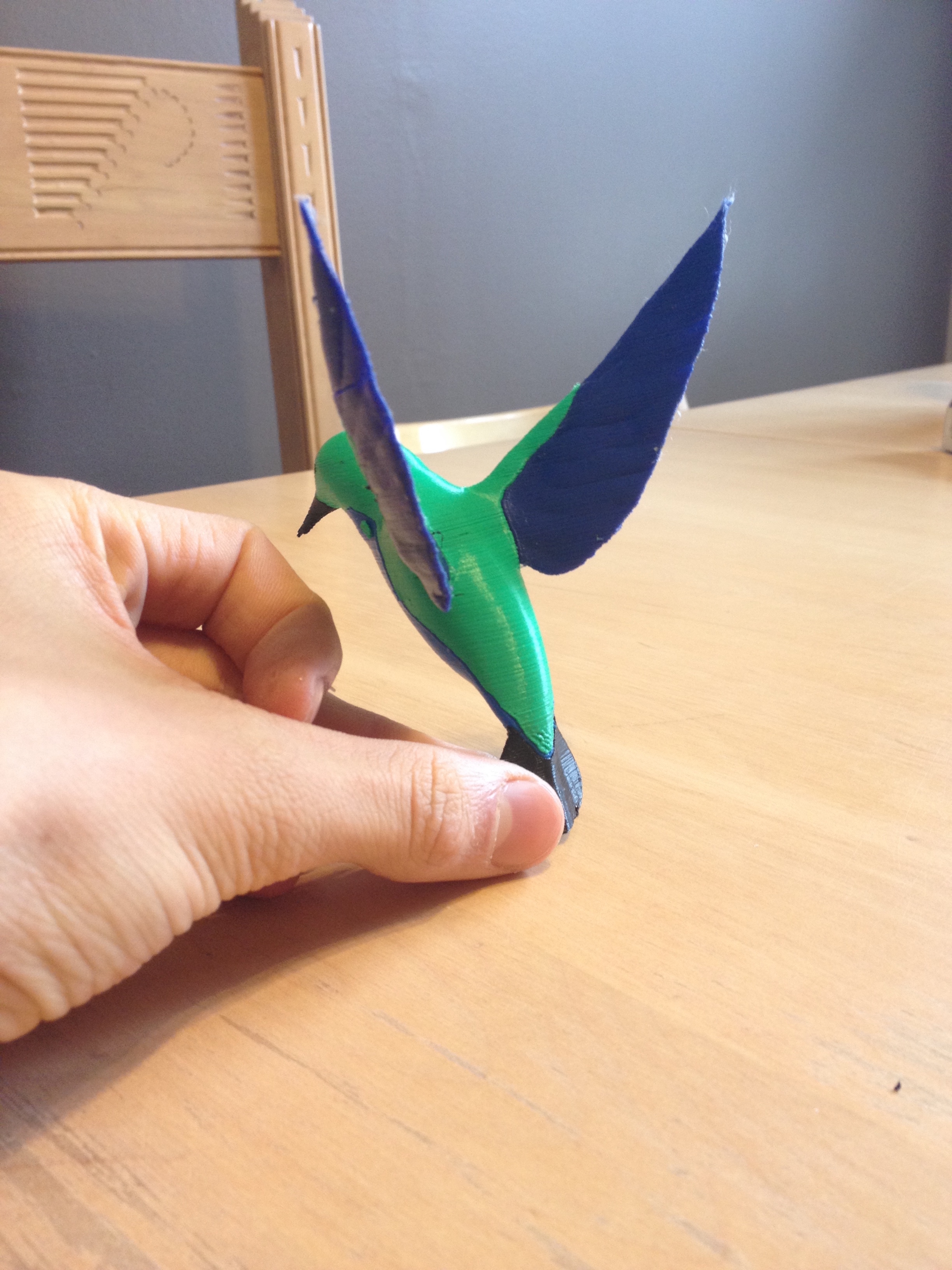 Miniatura 2 do modelo 3D multi color hummingbird