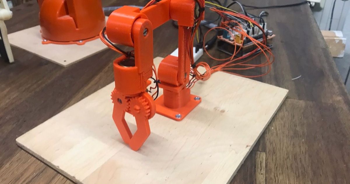 Intuitive Robot Arm Controller 