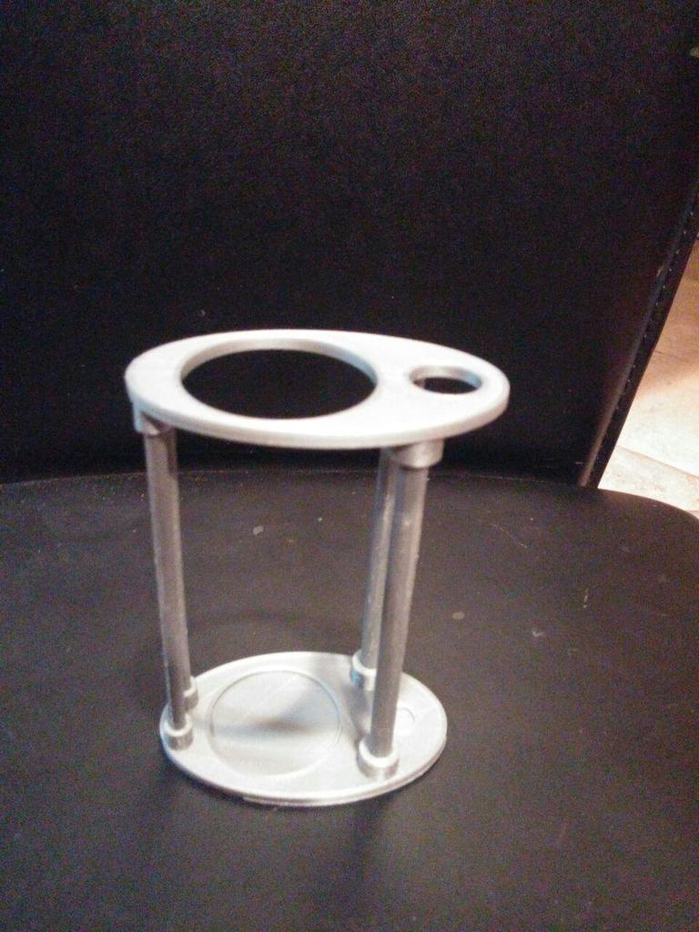 Miniatura 2 do modelo 3D Toothbrush and Toothpaste Stand