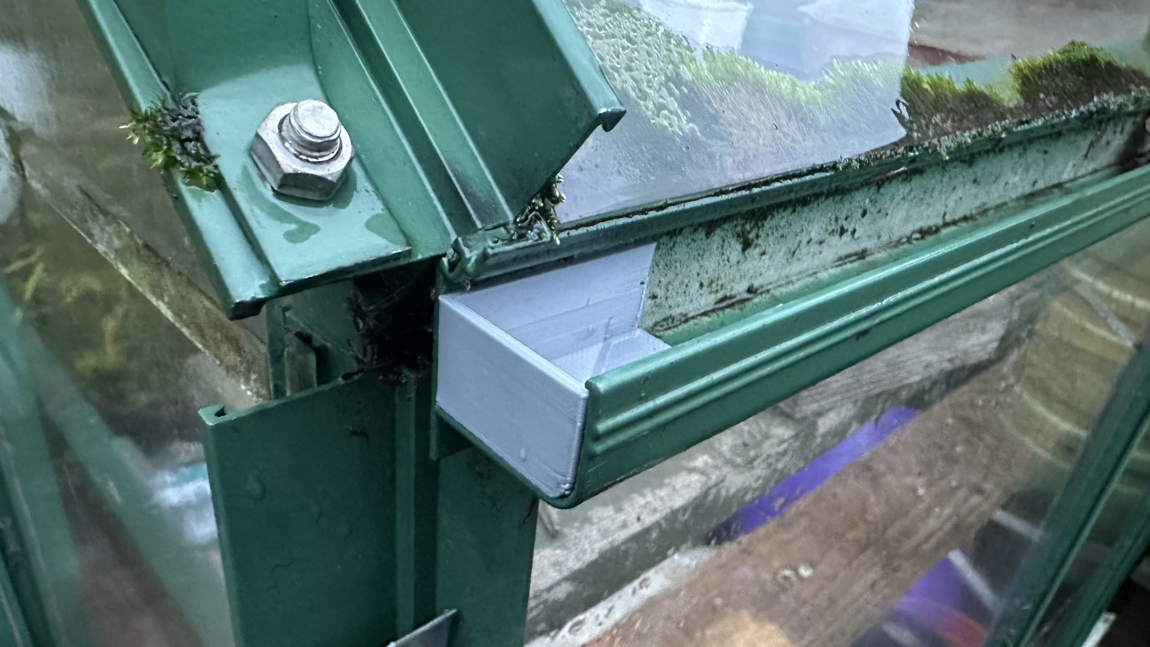 Rain Gutter Downpipe and Endstop fittings for B&Q Greenhouse by rhencullen Download free STL