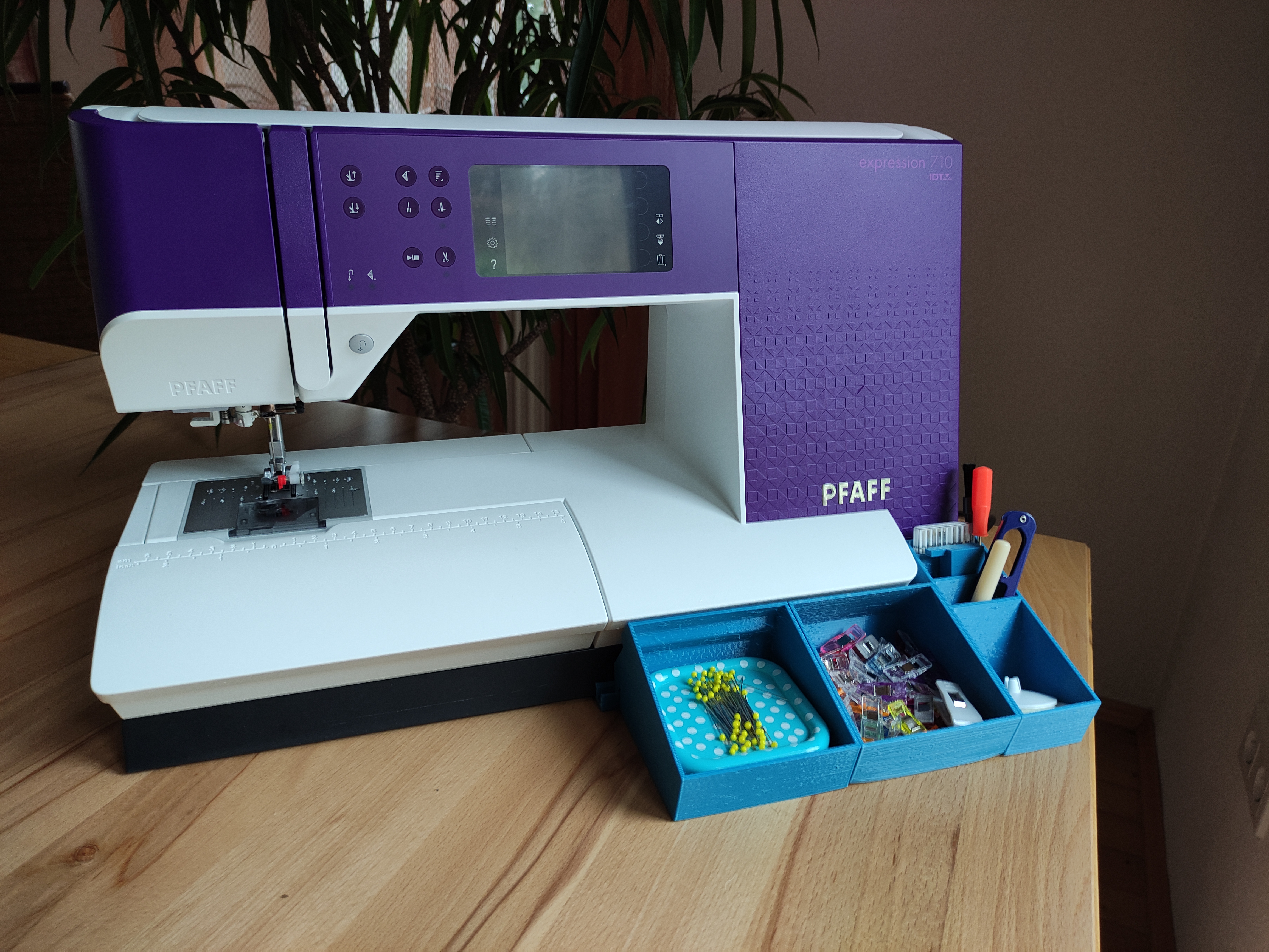 Pfaff Expression 710 & 720 Organizer