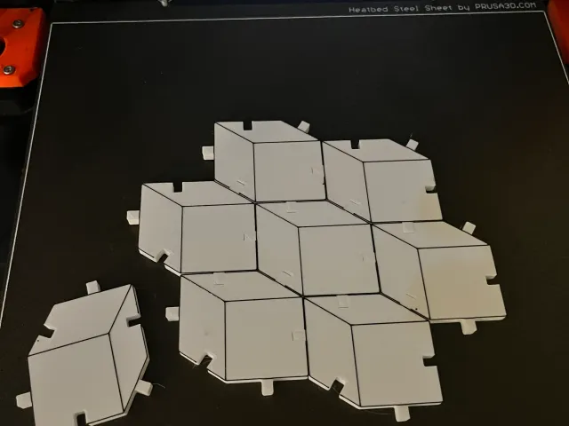 Cubic tessellating tiles