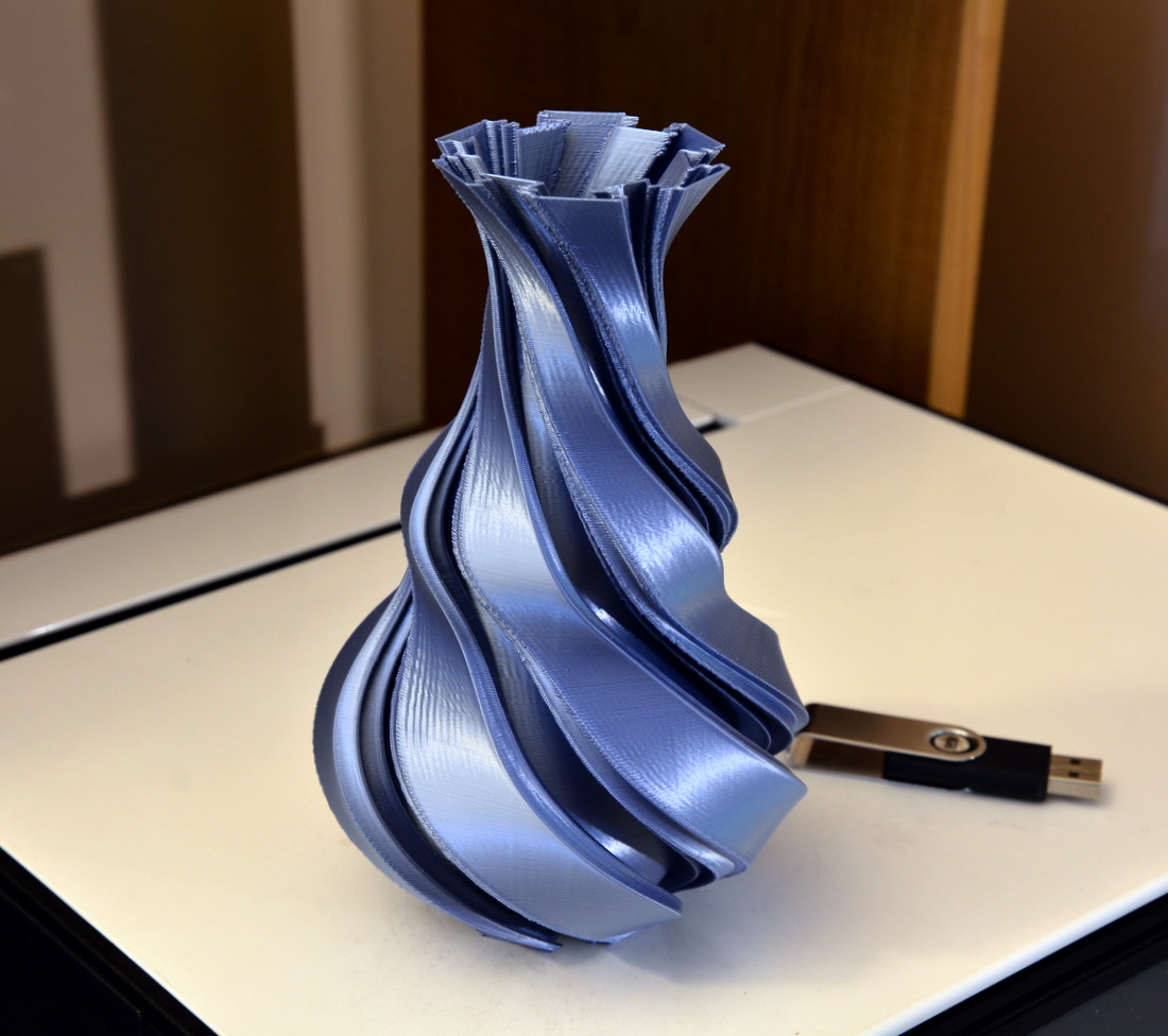 Vase 784
