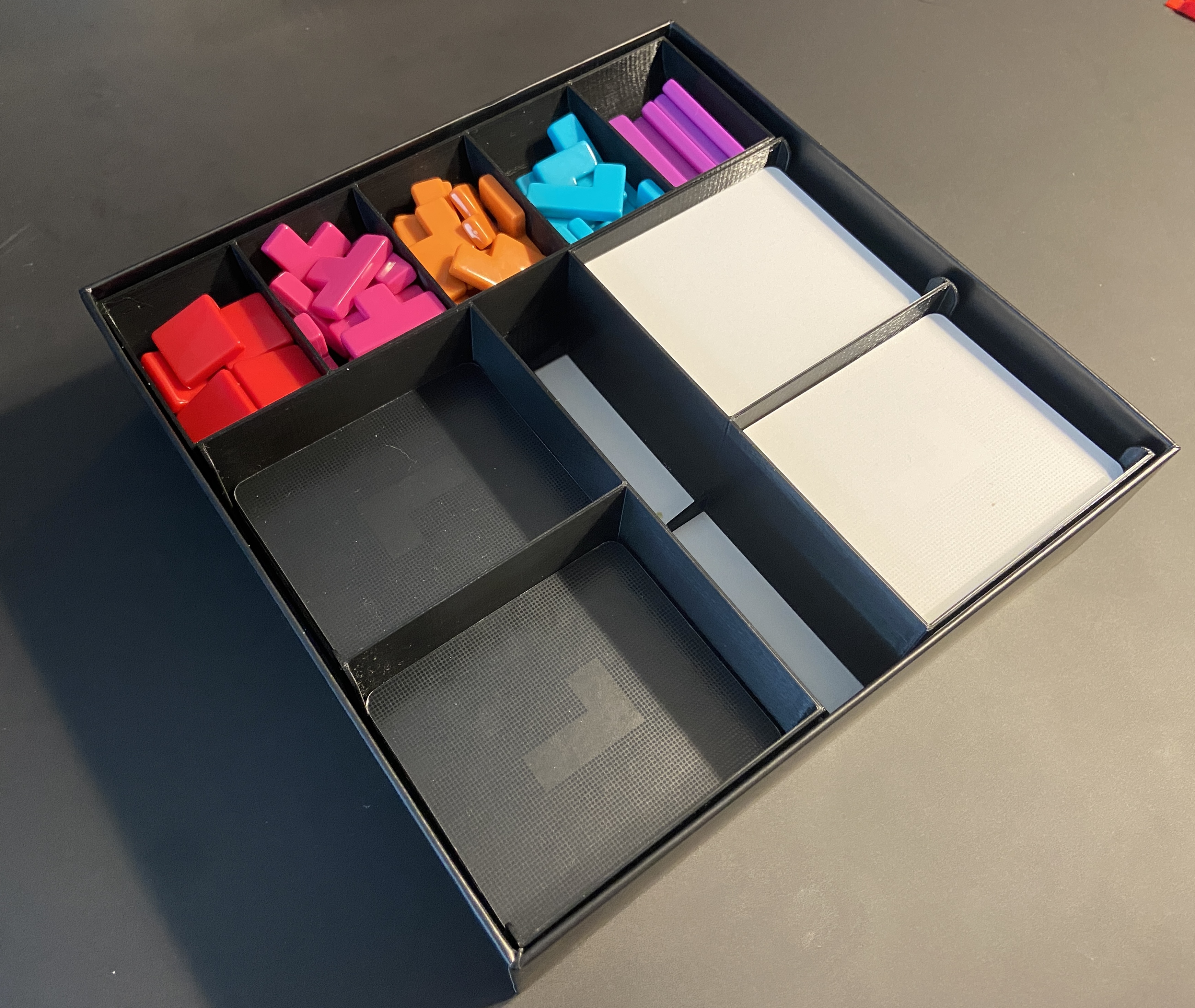Project L - Spill-Proof in-Box Organizer