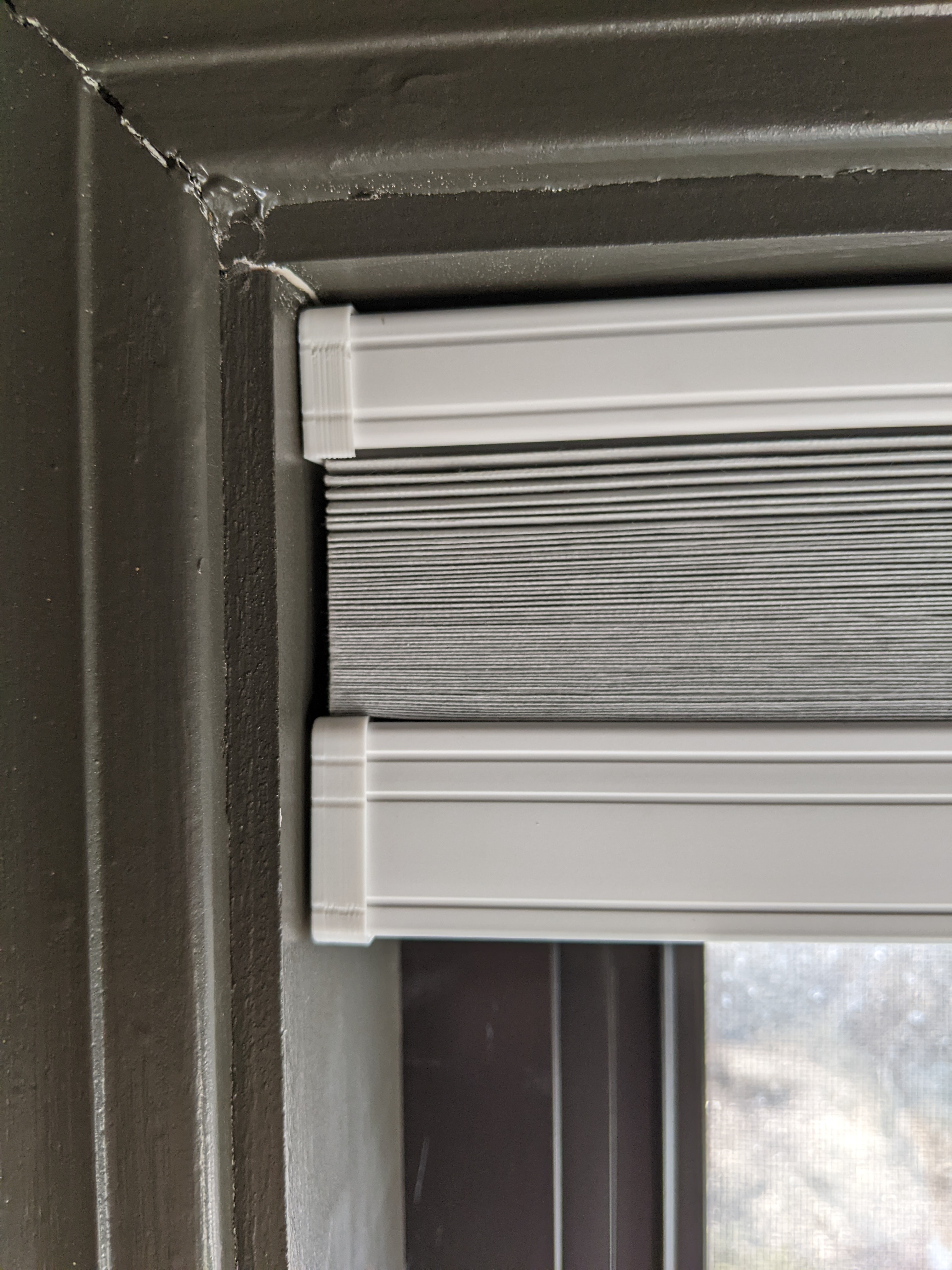 Cellular shade headrail and bottom rail end caps