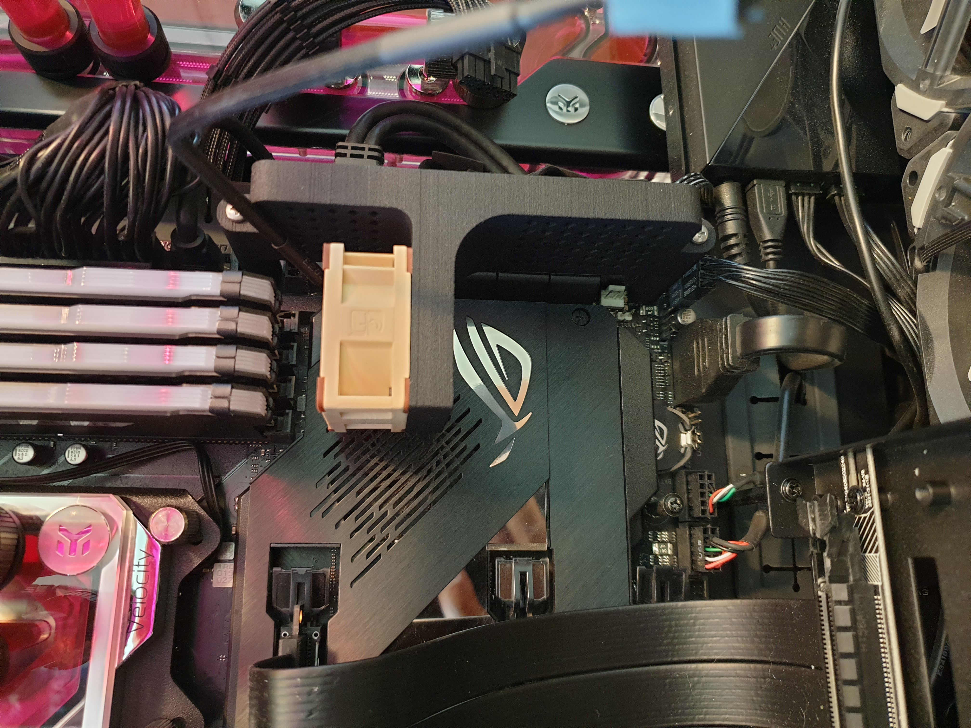 Miniatura 3 do modelo 3D RAM Cooler Compatible with Vertical GPU Mount