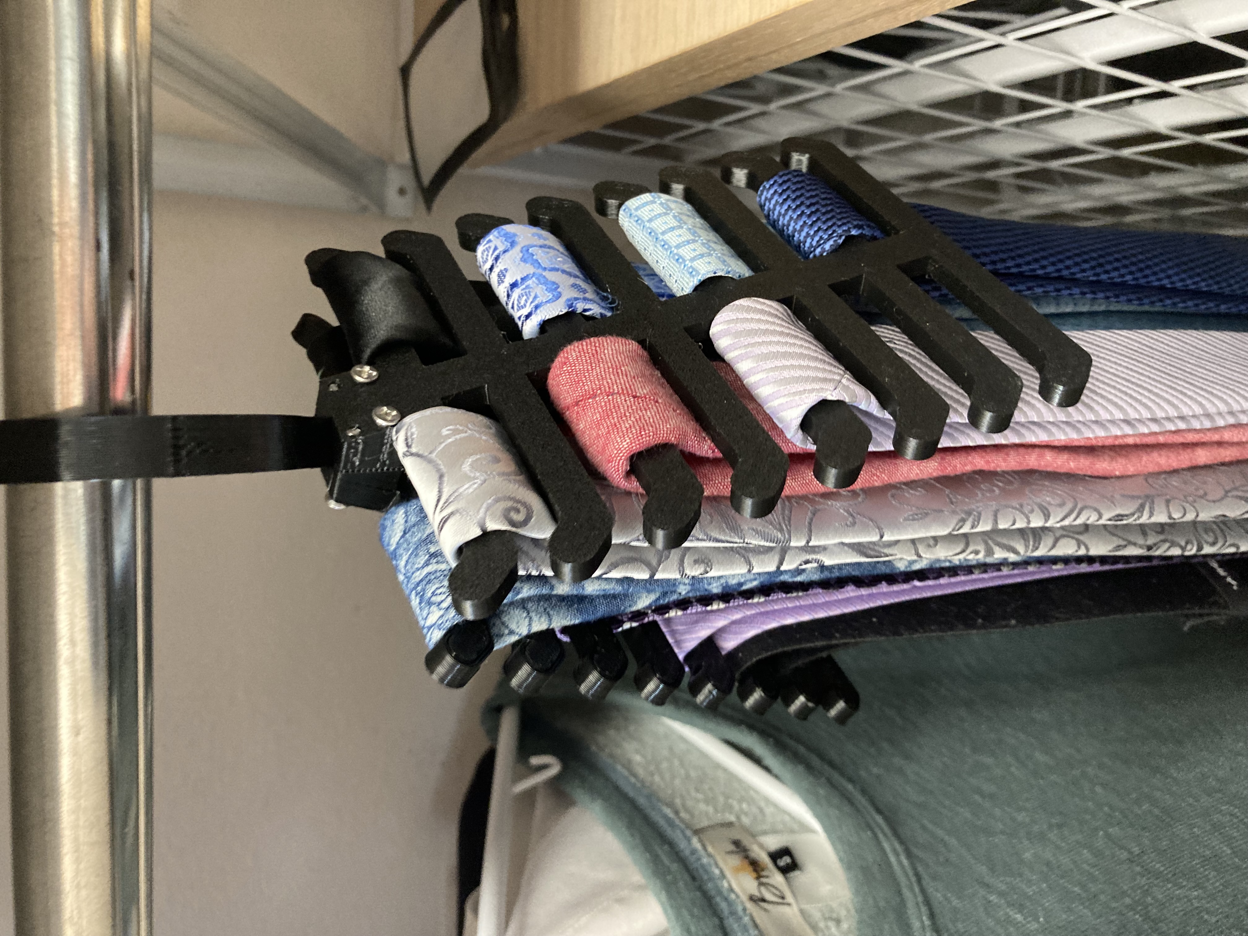 Hanging Tie Rack