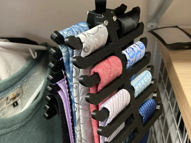 Hanging Tie Rack