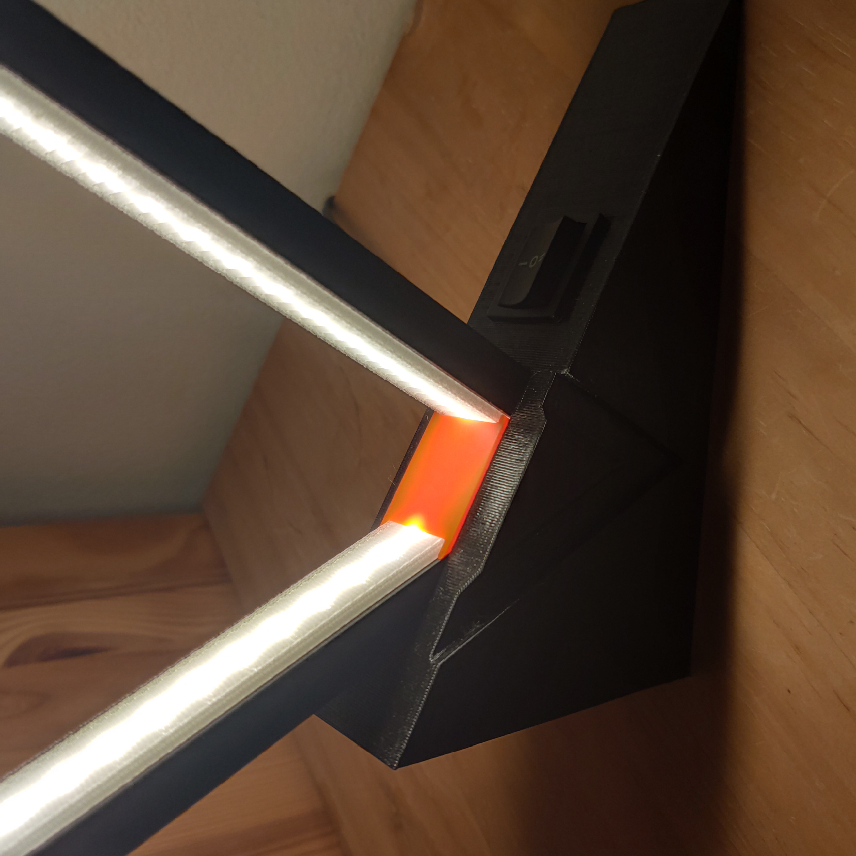 Miniatura 14 do modelo 3D Triangle Lamp
