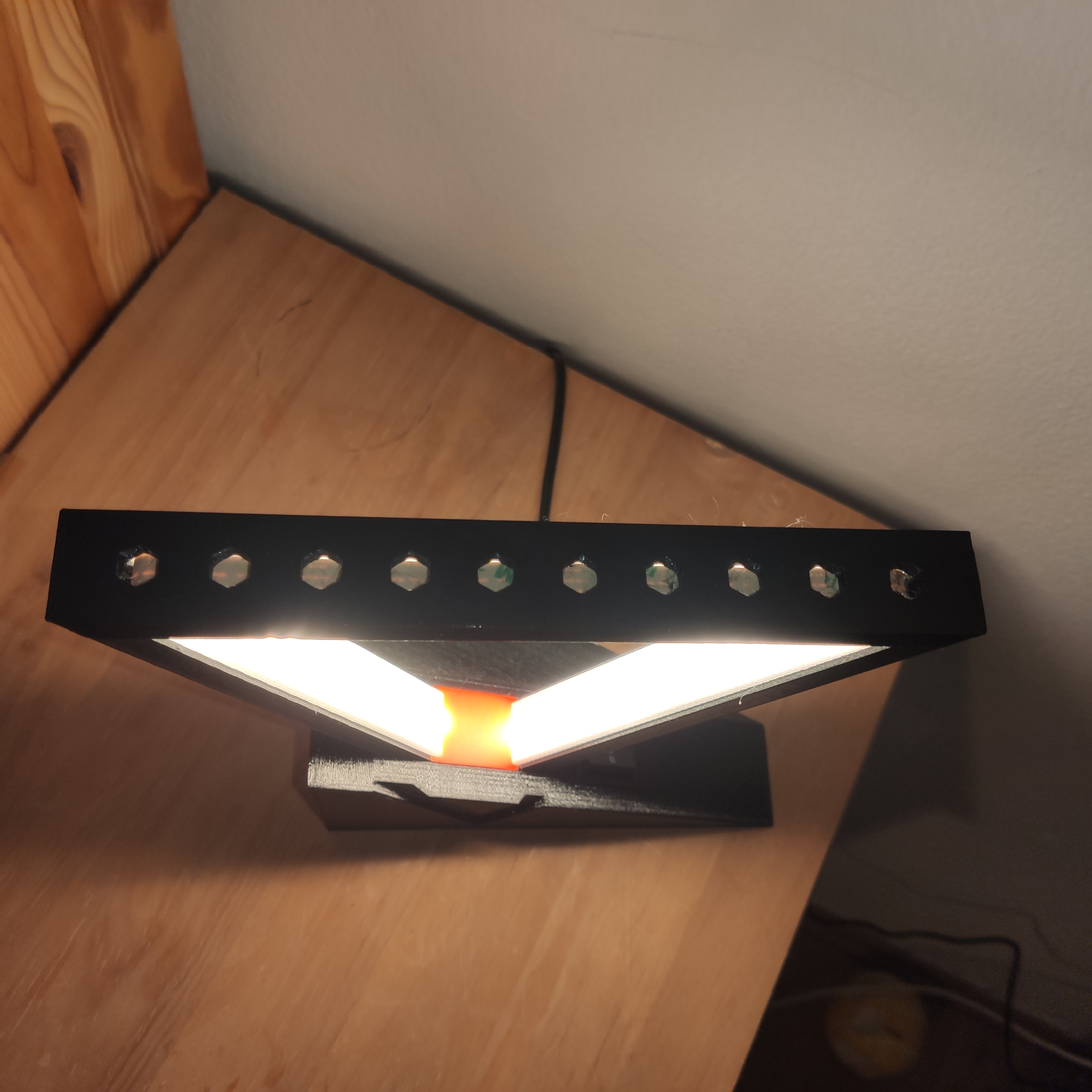 Miniatura 17 do modelo 3D Triangle Lamp