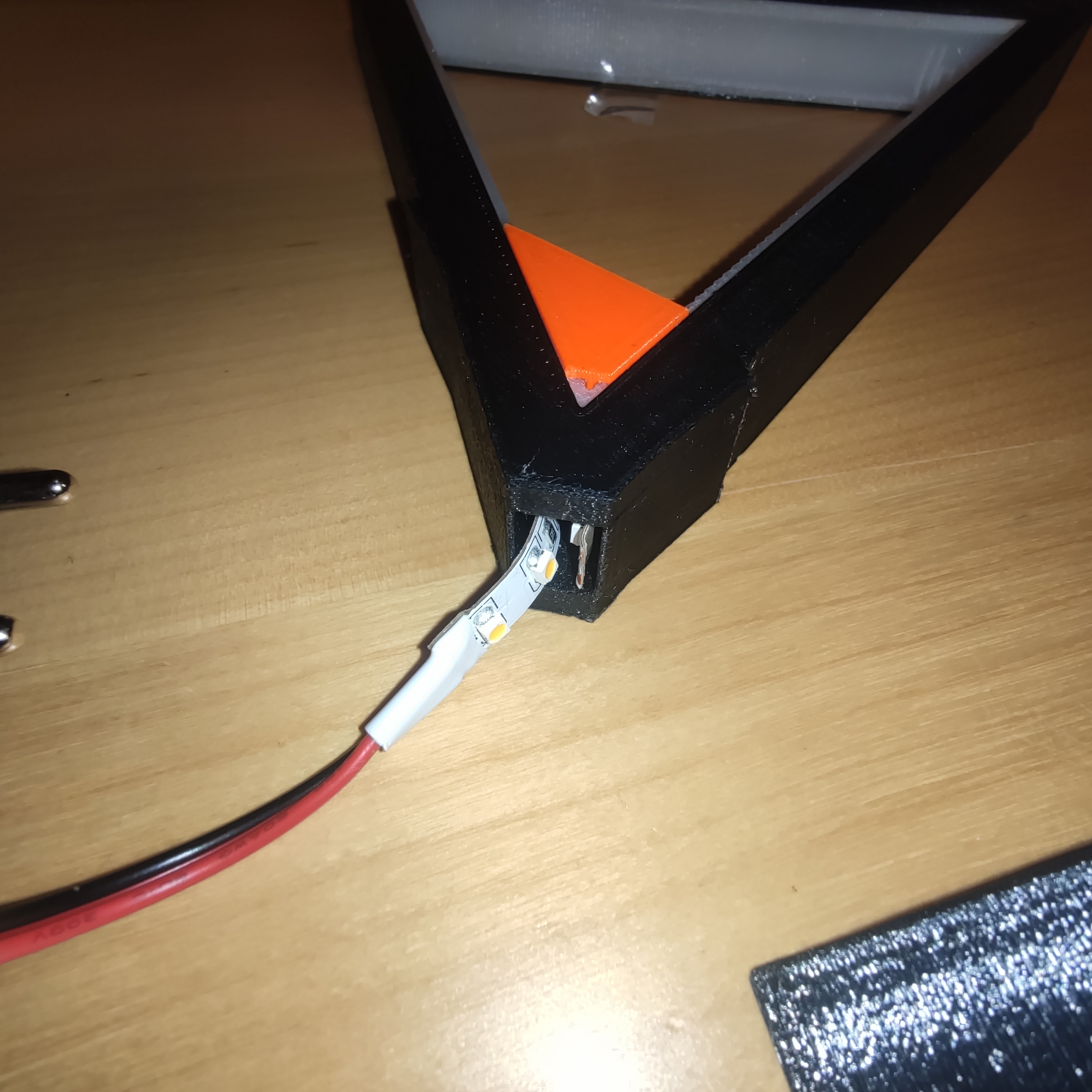 Miniatura 23 do modelo 3D Triangle Lamp