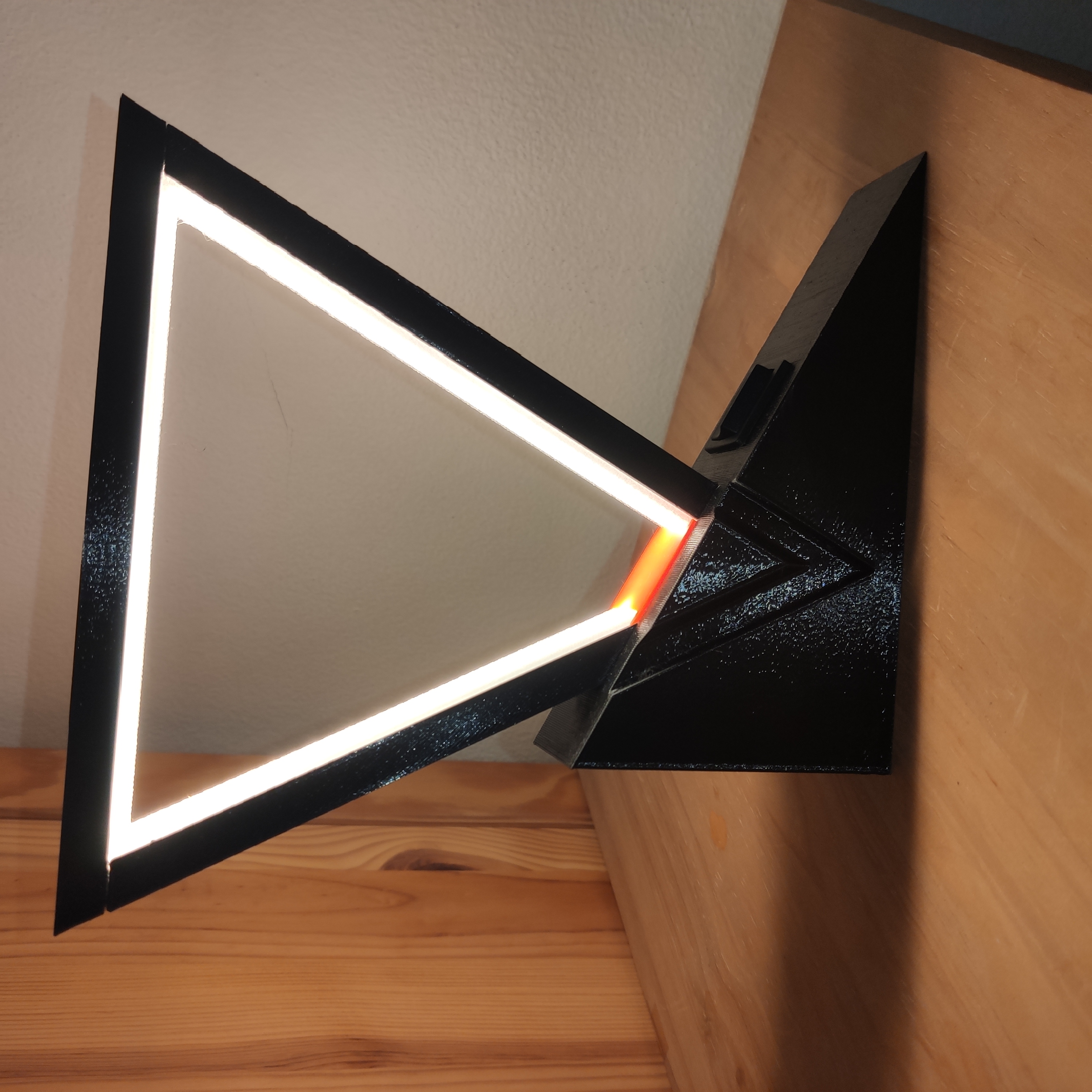 Miniatura 25 do modelo 3D Triangle Lamp