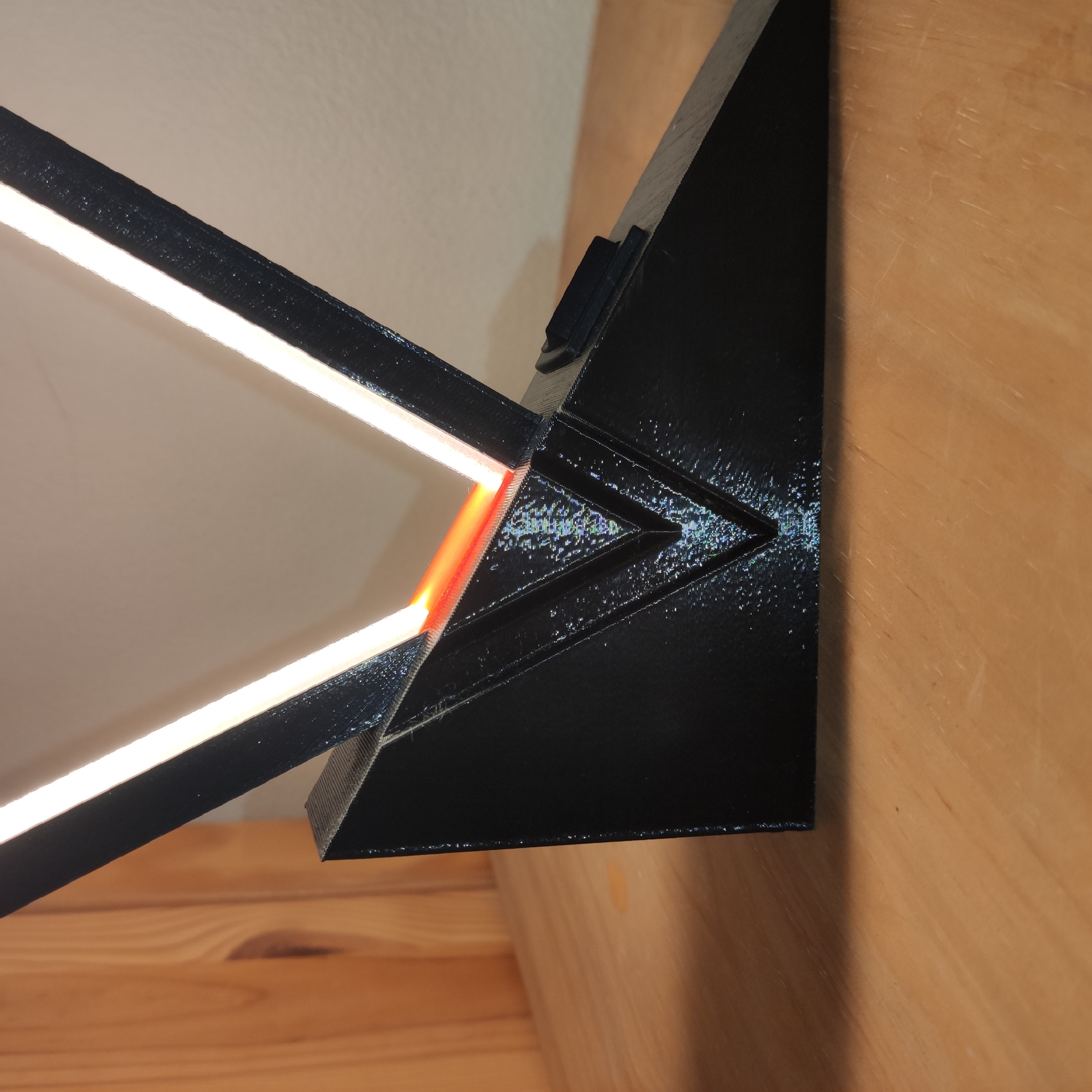 Miniatura 28 do modelo 3D Triangle Lamp