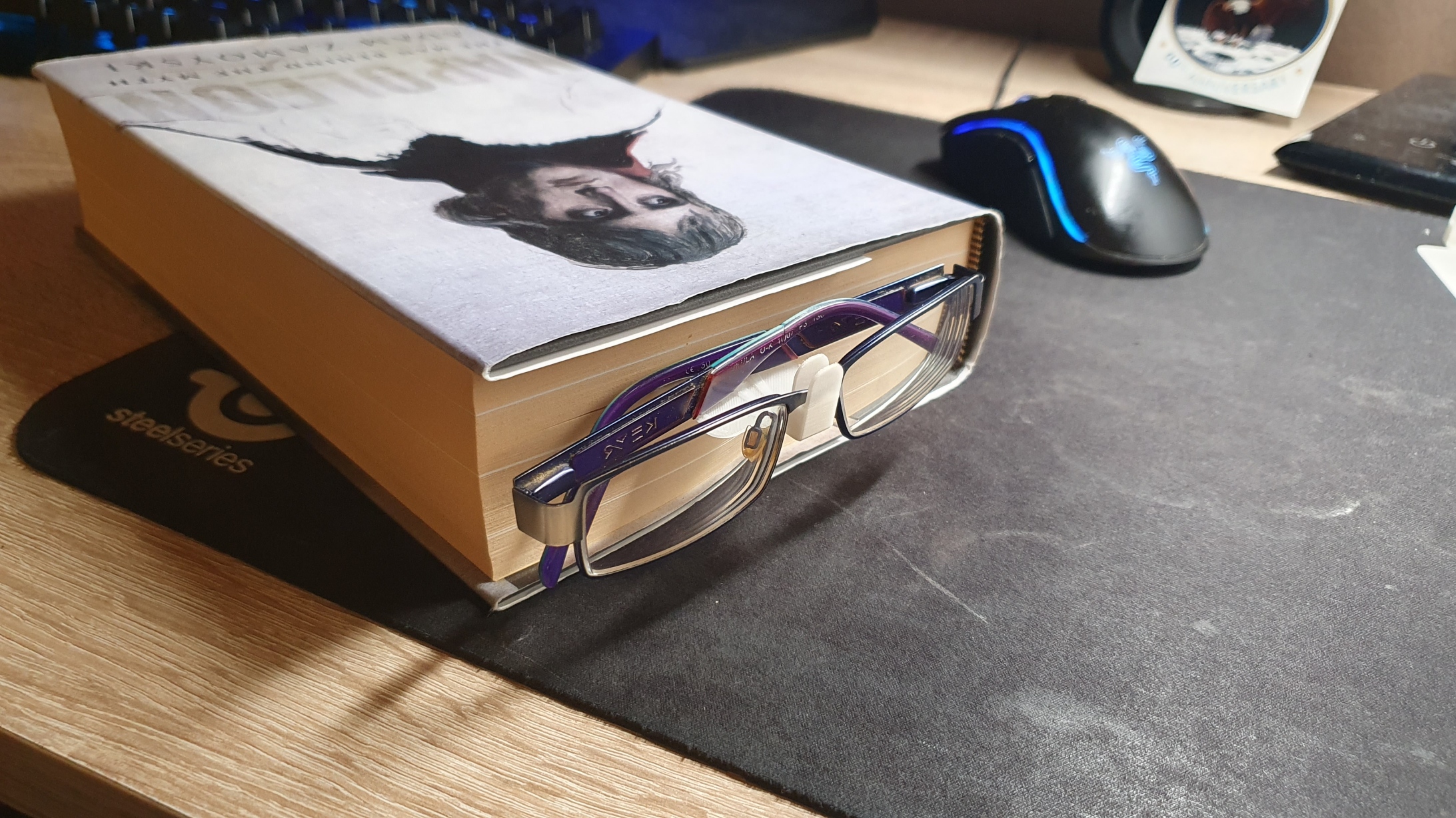 Eyemark Bookmark and a Eyeglass holder in one by mAtoOo Download