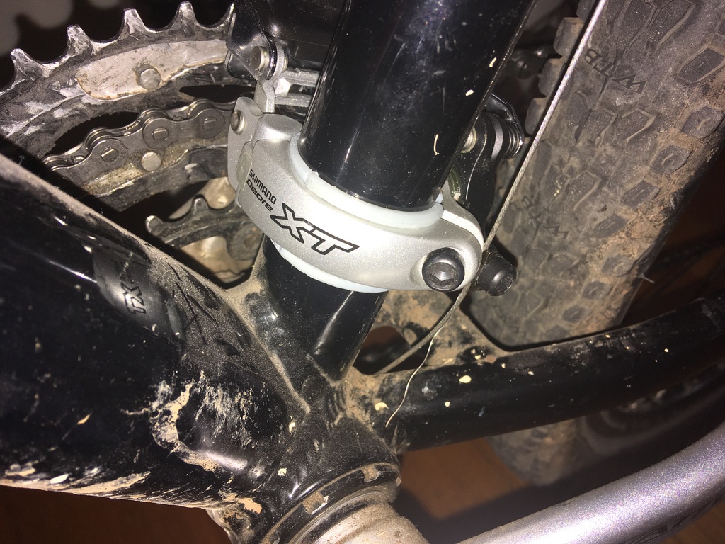 Front deals derailleur shim