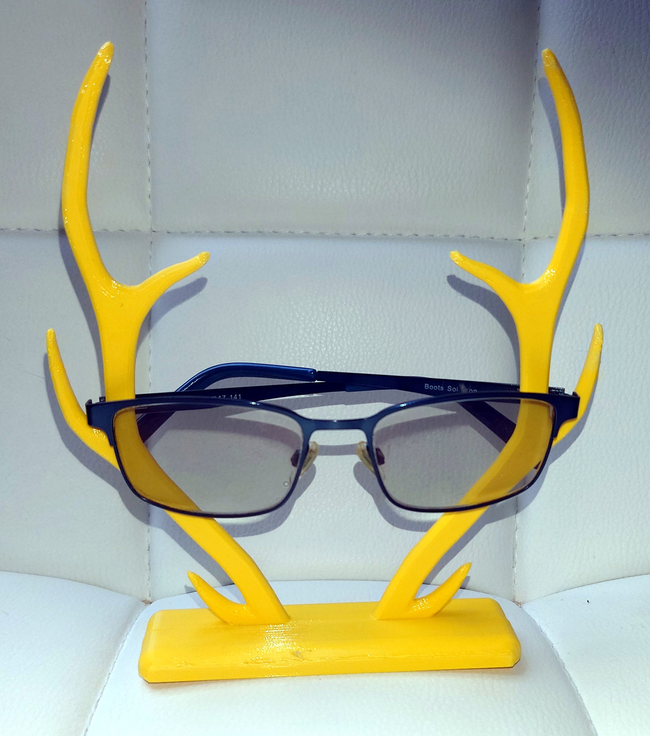 Antler Glasses Holder